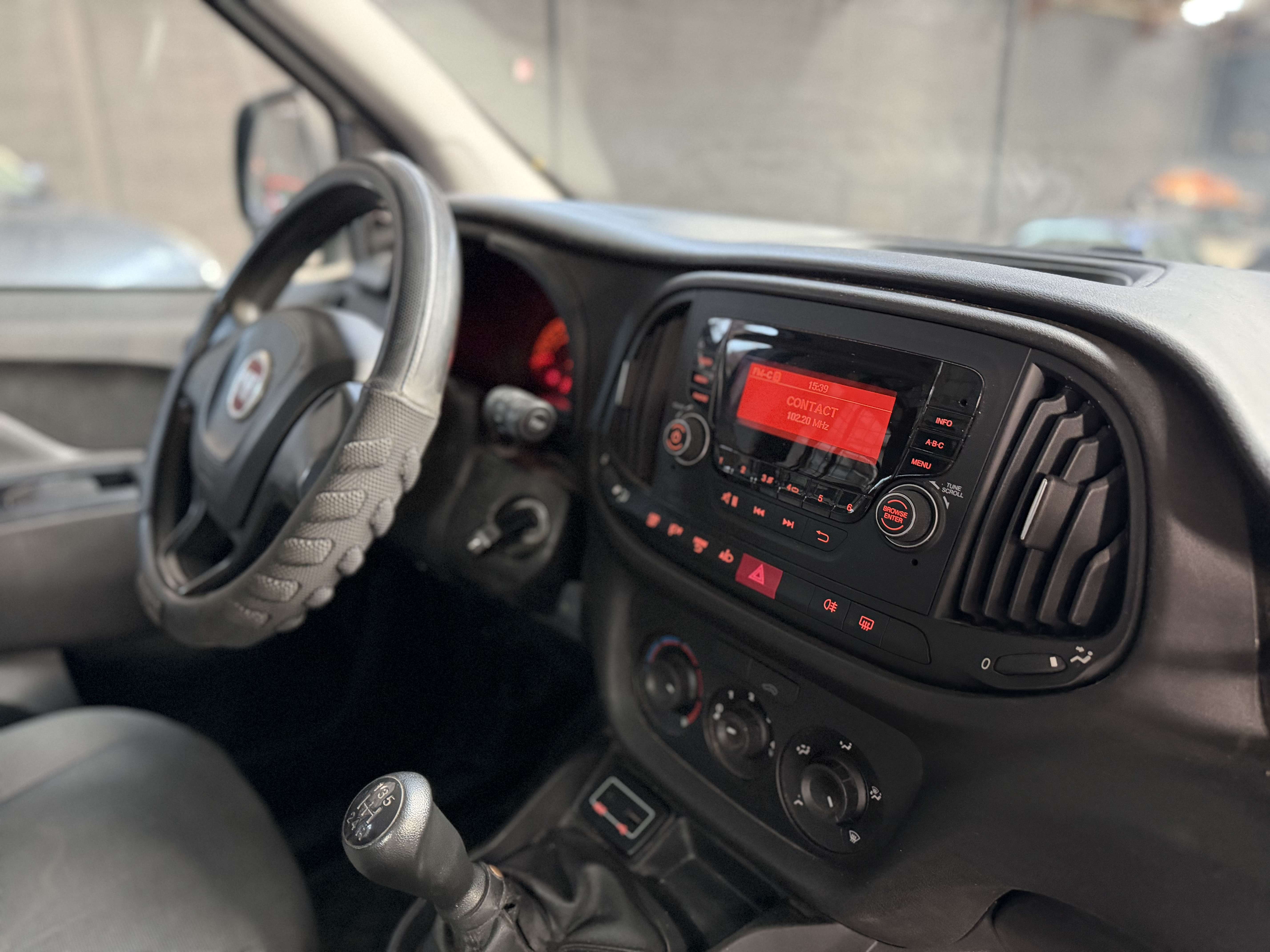 Fiat Doblo 1.3 D * UTILITAIRE * ATT REMORQUE * CLIM * BT