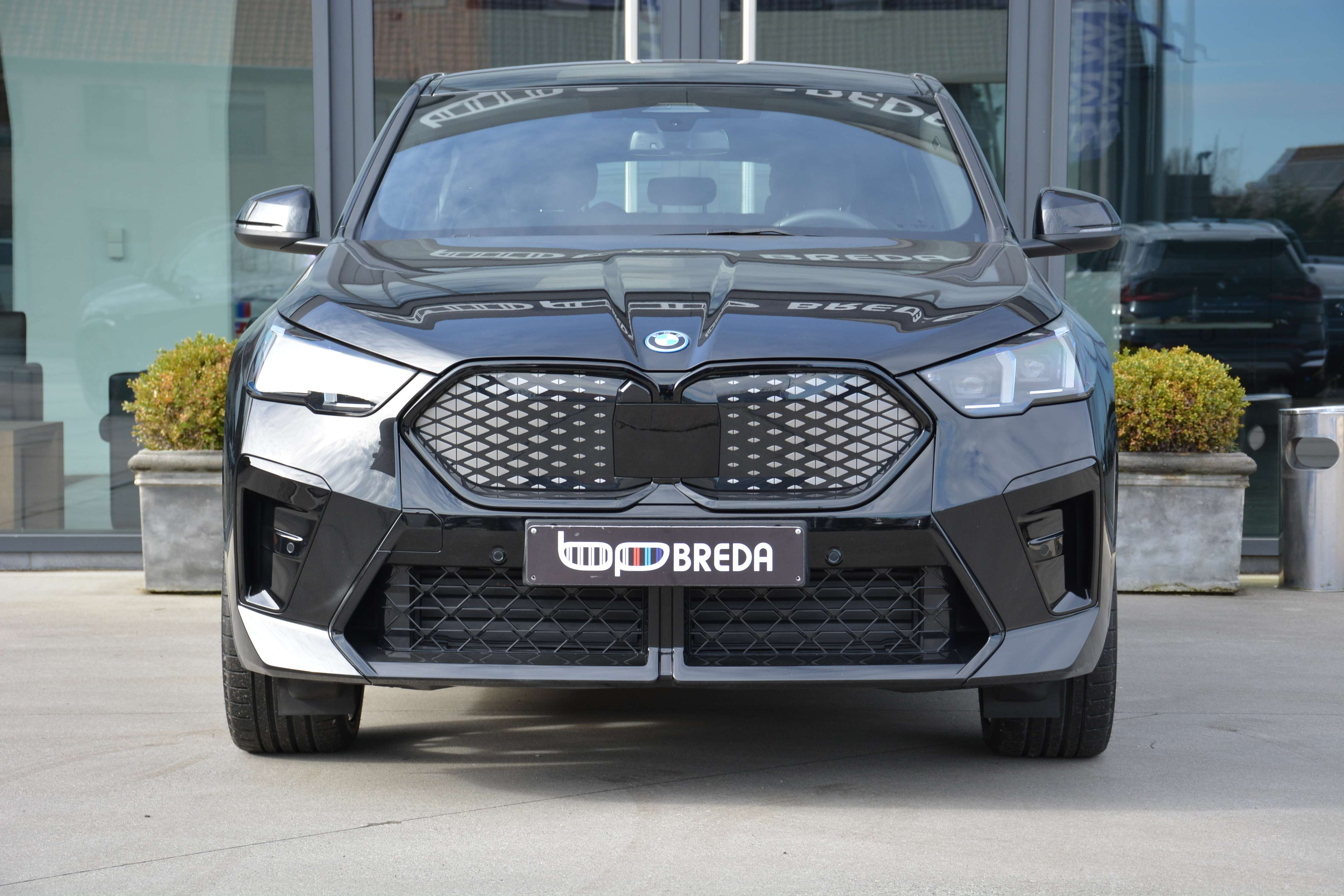BMW iX2 eDrive20 M Sport/ Camera360°/ LED/ Keyless