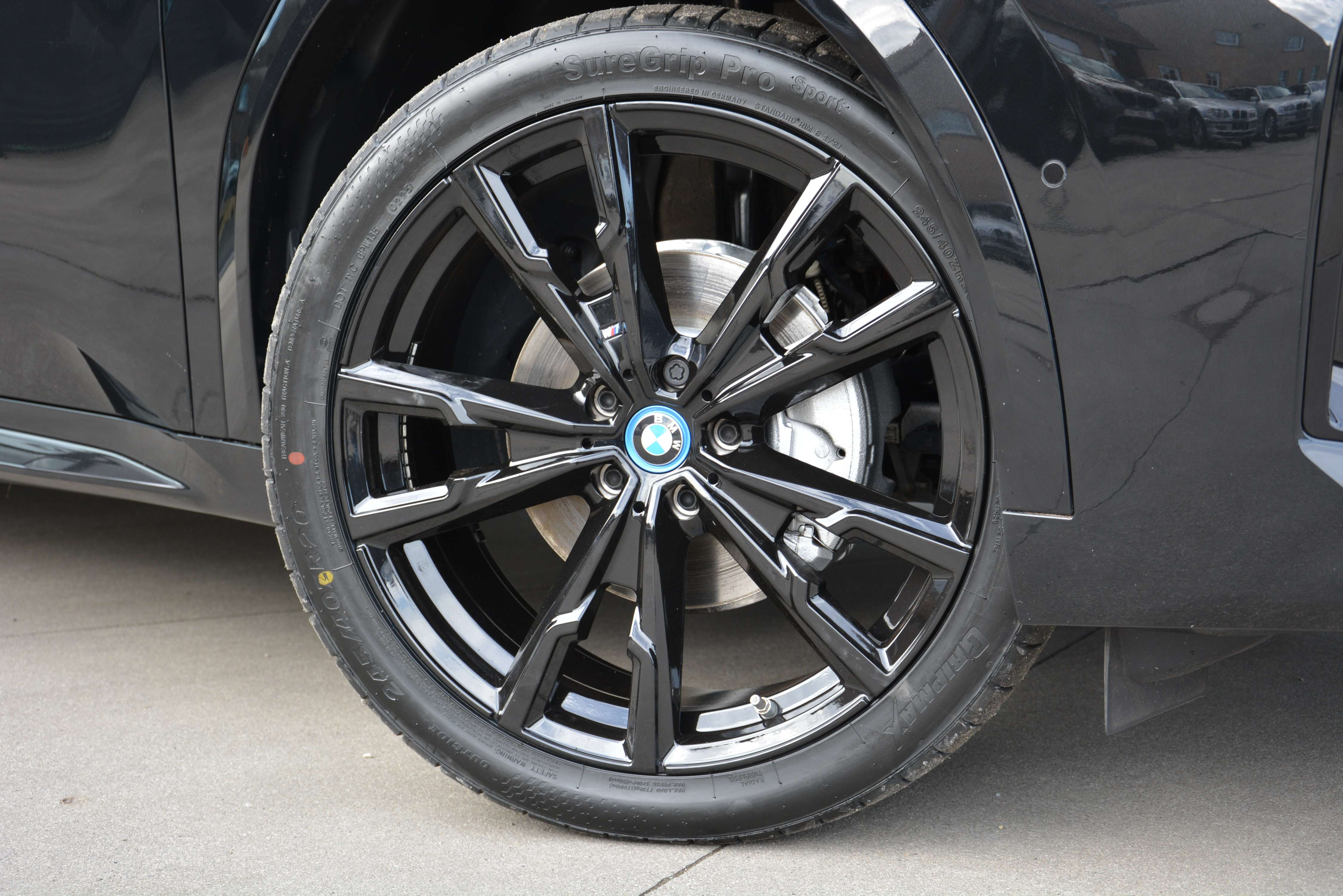 BMW iX2 eDrive20 M Sport/ Camera360°/ LED/ Keyless