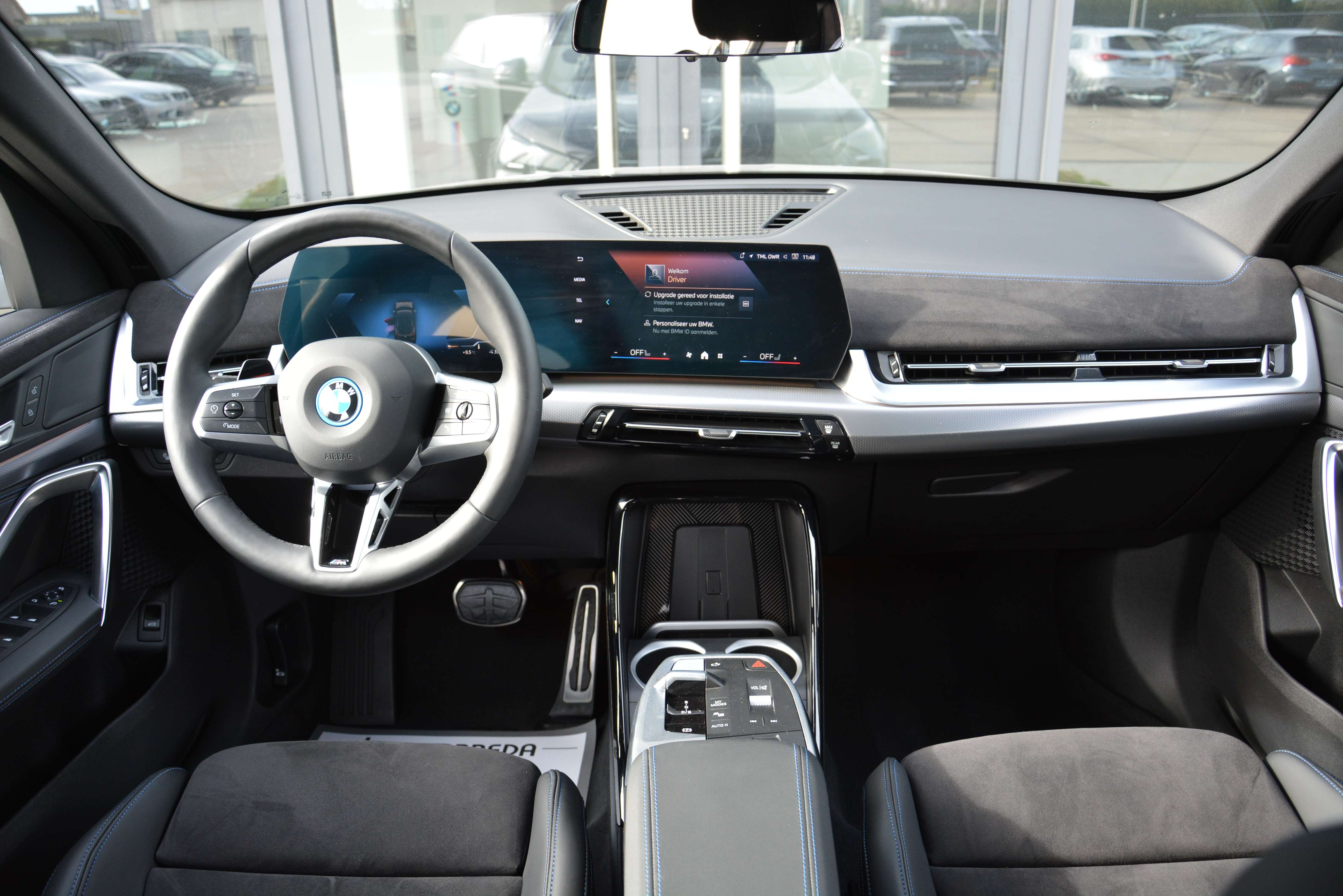 BMW iX2 eDrive20 M Sport/ Camera360°/ LED/ Keyless