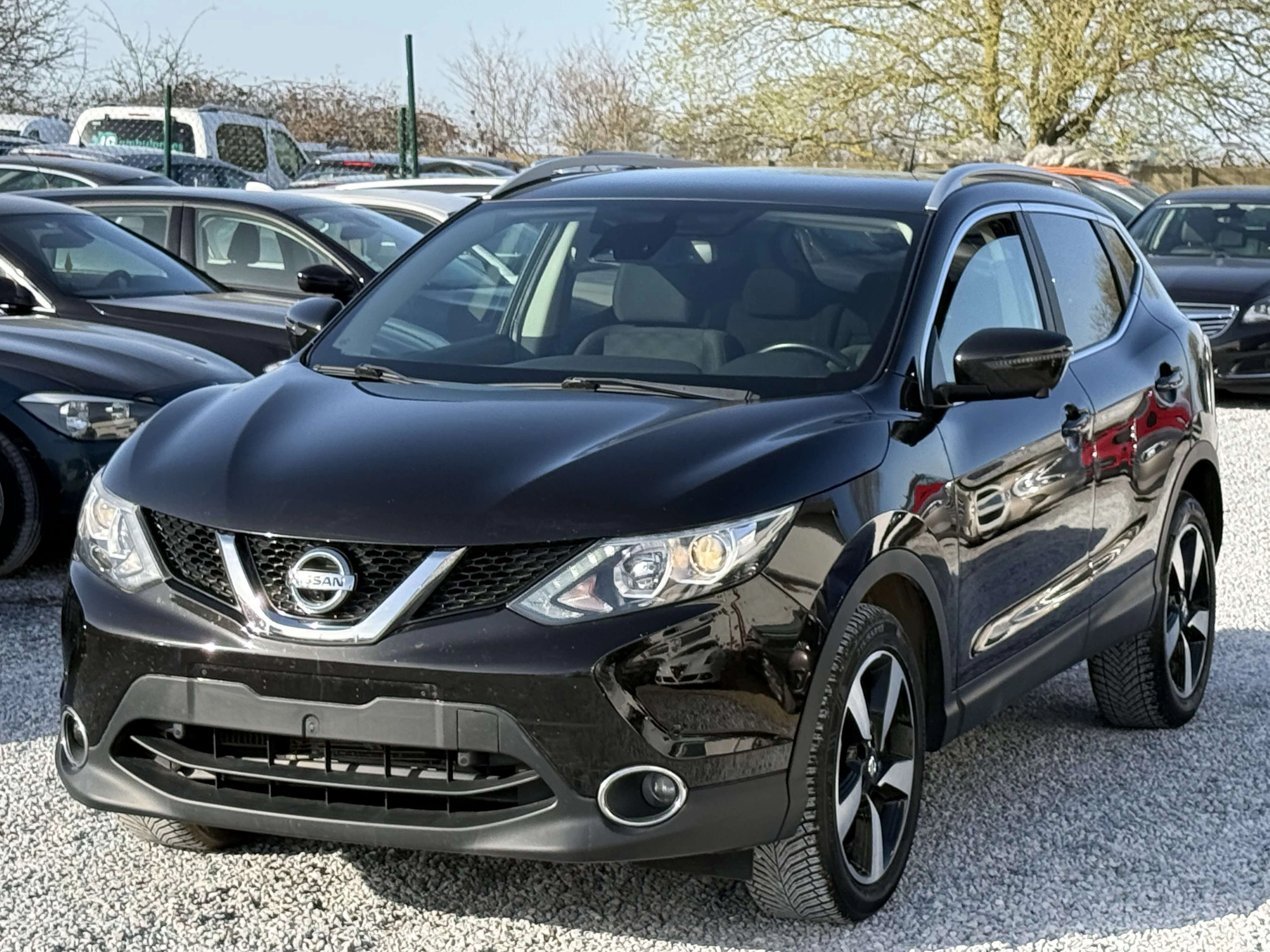Nissan Qashqai Qashqai 1.2 DIG-T 2WD - Automatique - full Carnet