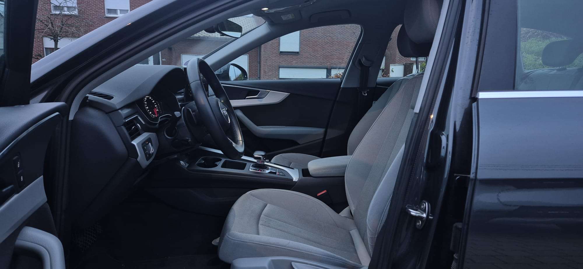 Audi A4 35 TFSI *LEZ BXL 2035 *Automatique*Garantie 12MOIS
