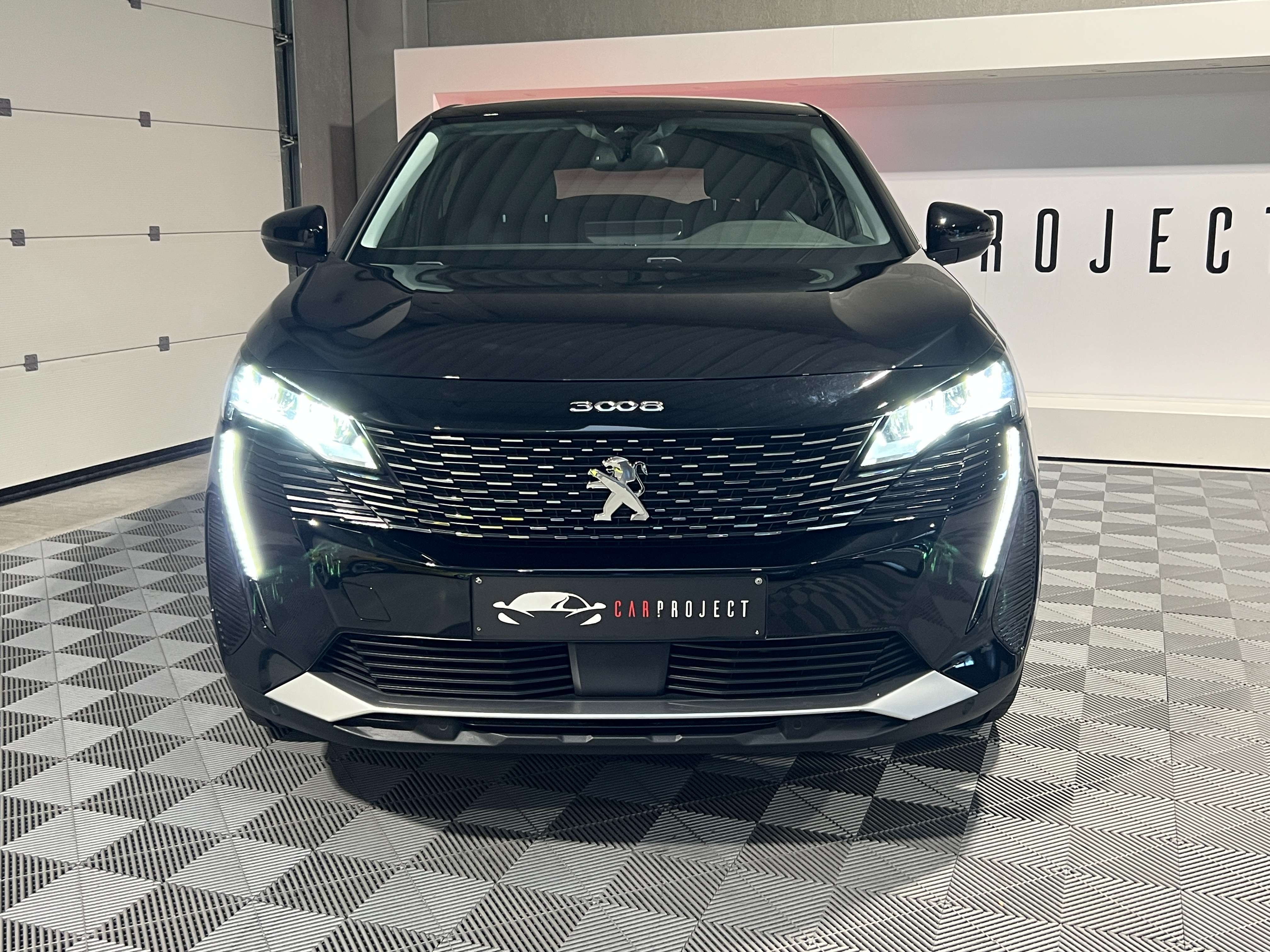 Peugeot 3008 1.2i Allure/GPS/FULL LED/ CARPLAY/PDC AV+ARR+CAM/