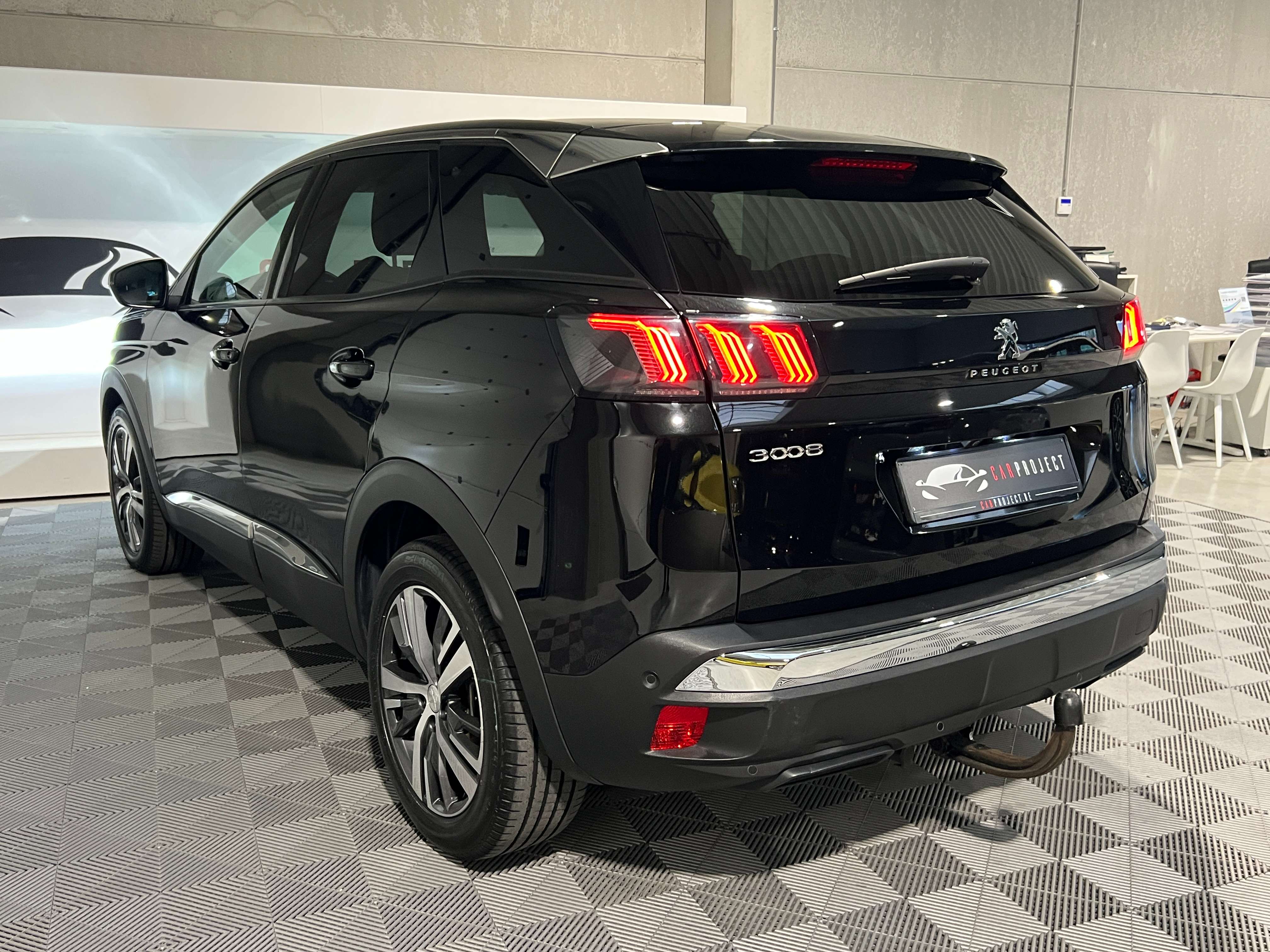 Peugeot 3008 1.2i Allure/GPS/FULL LED/ CARPLAY/PDC AV+ARR+CAM/