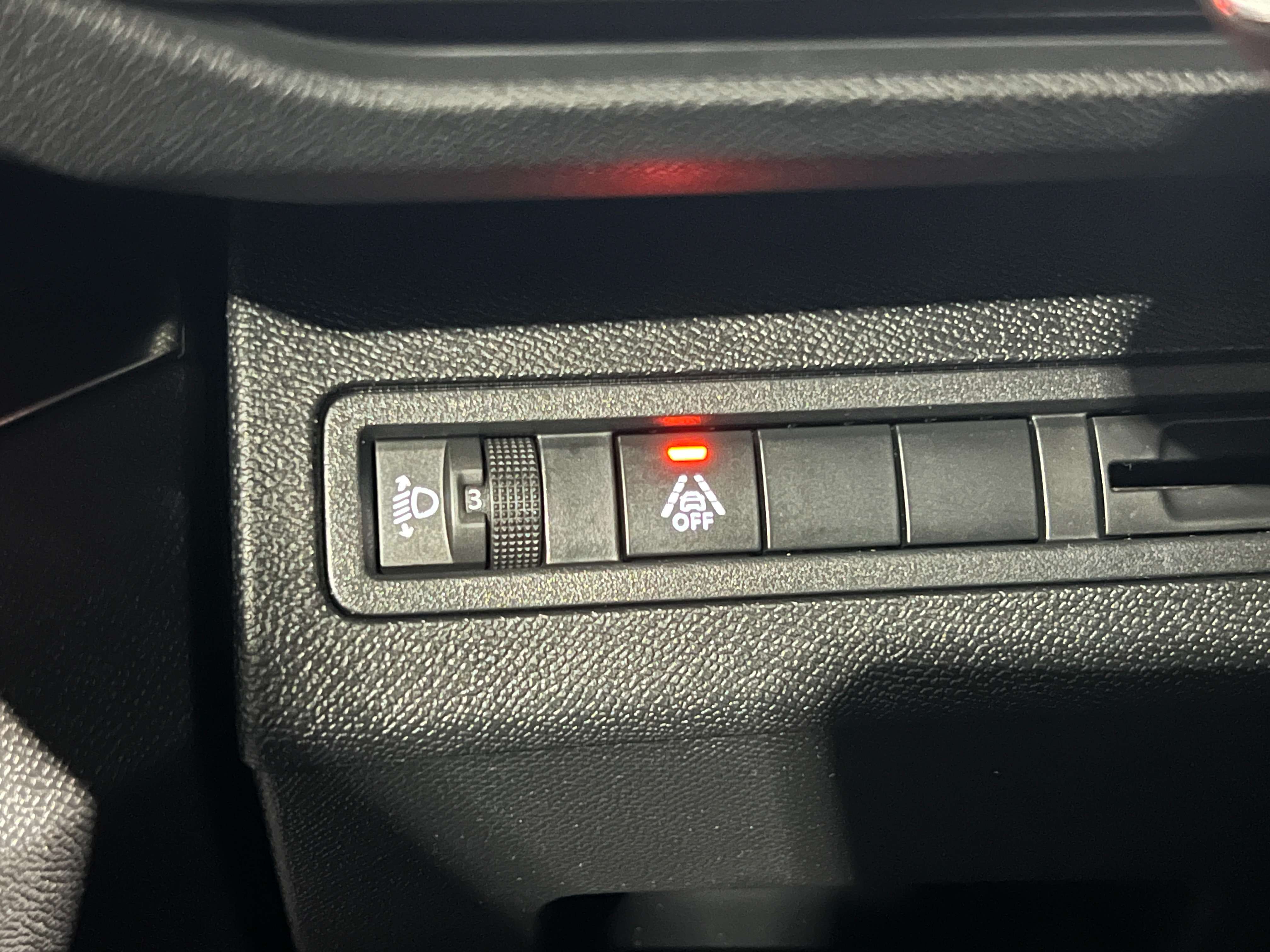 Peugeot 3008 1.2i Allure/GPS/FULL LED/ CARPLAY/PDC AV+ARR+CAM/