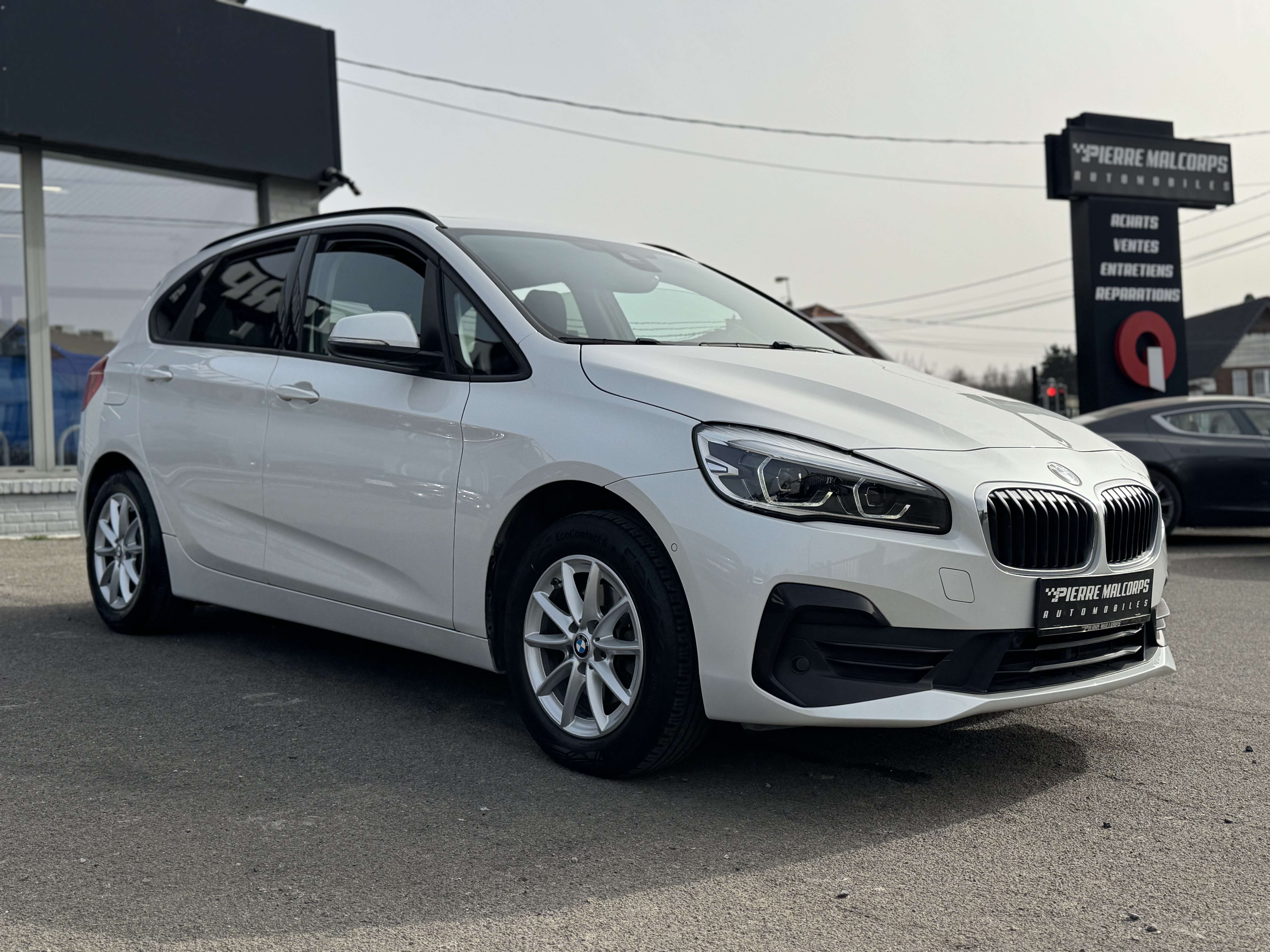 BMW 218 Active Tourer / NAV / PANO / LED / BLUETOOTH