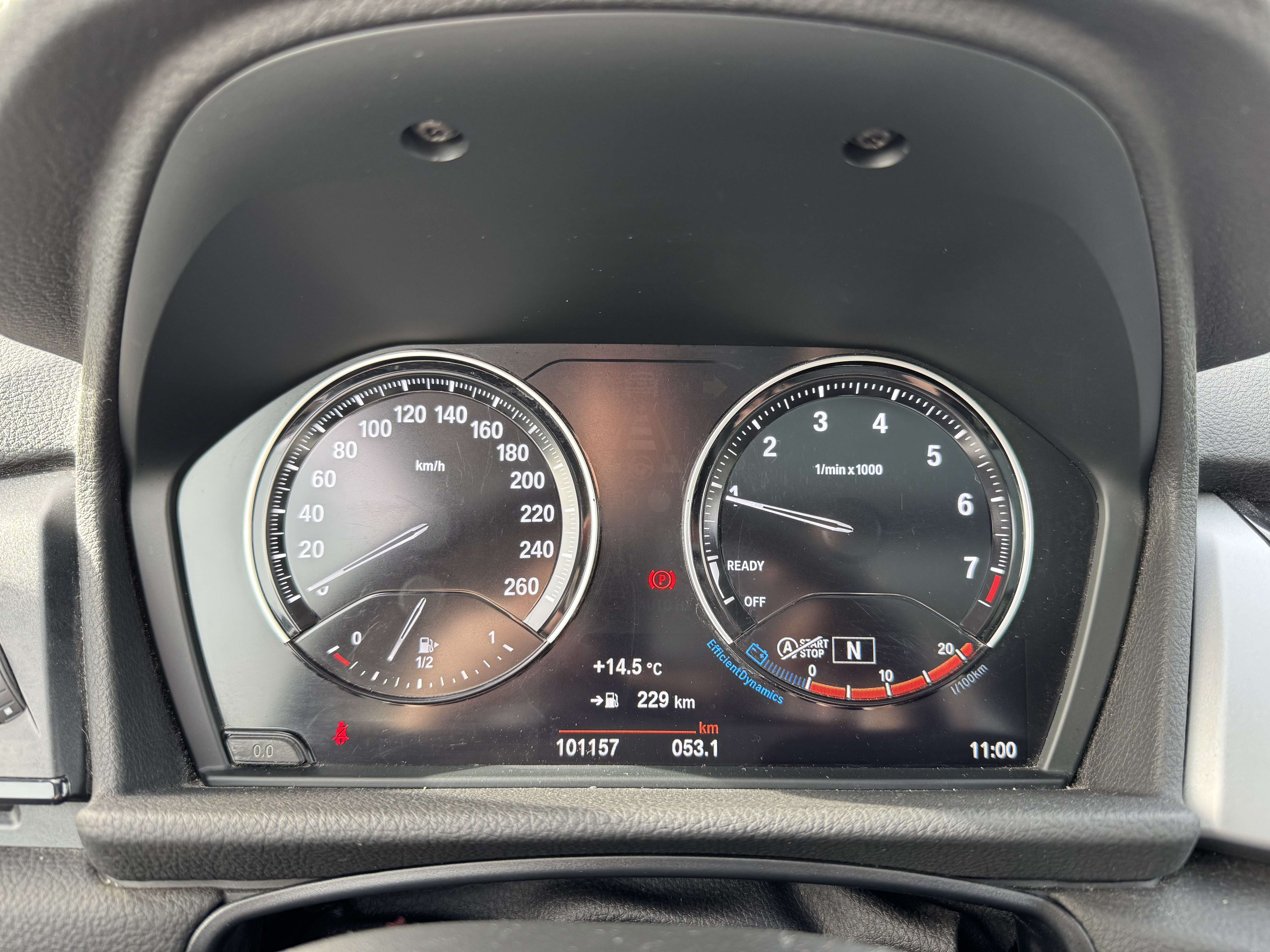 BMW 218 Active Tourer / NAV / PANO / LED / BLUETOOTH