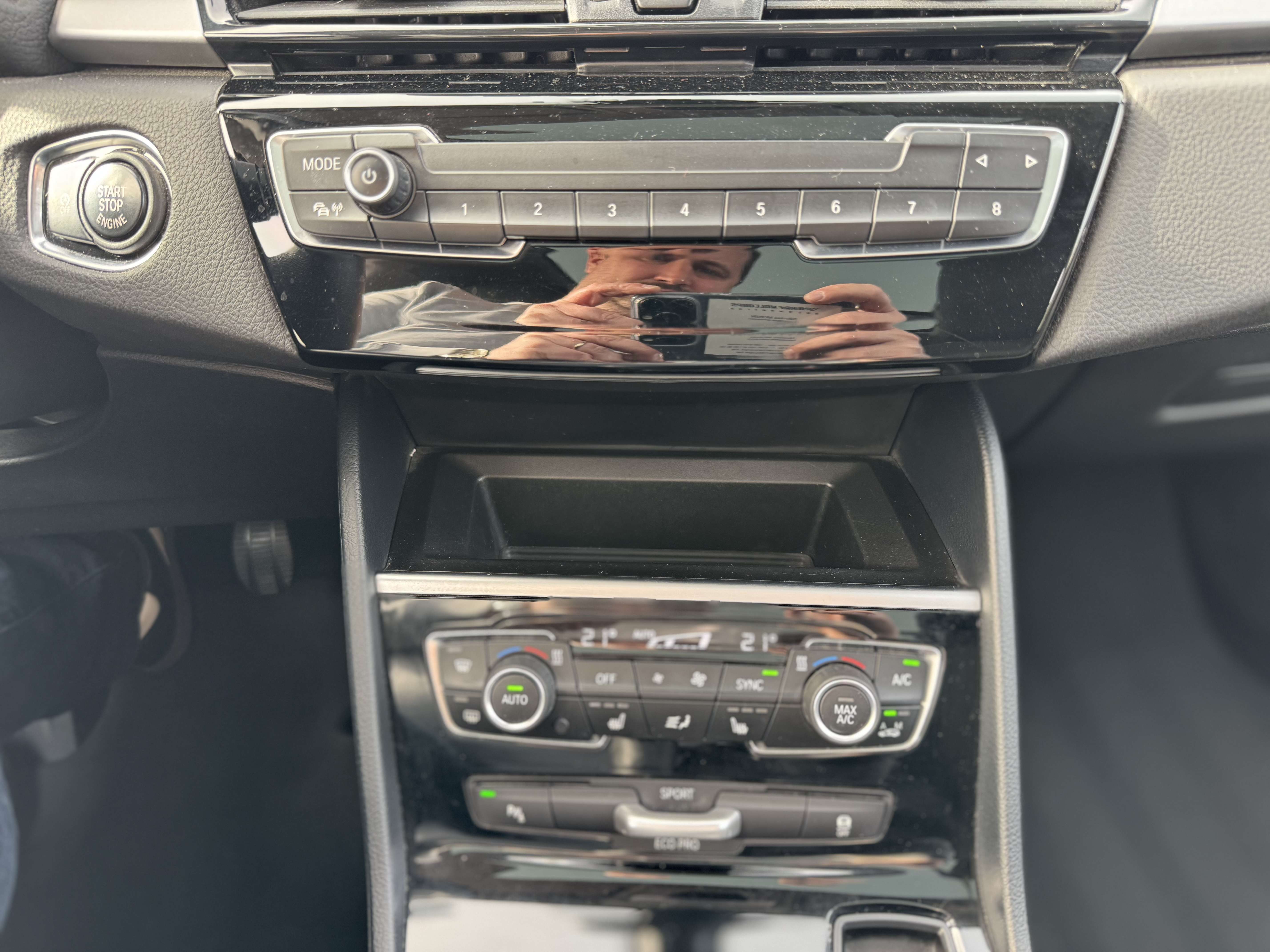 BMW 218 Active Tourer / NAV / PANO / LED / BLUETOOTH