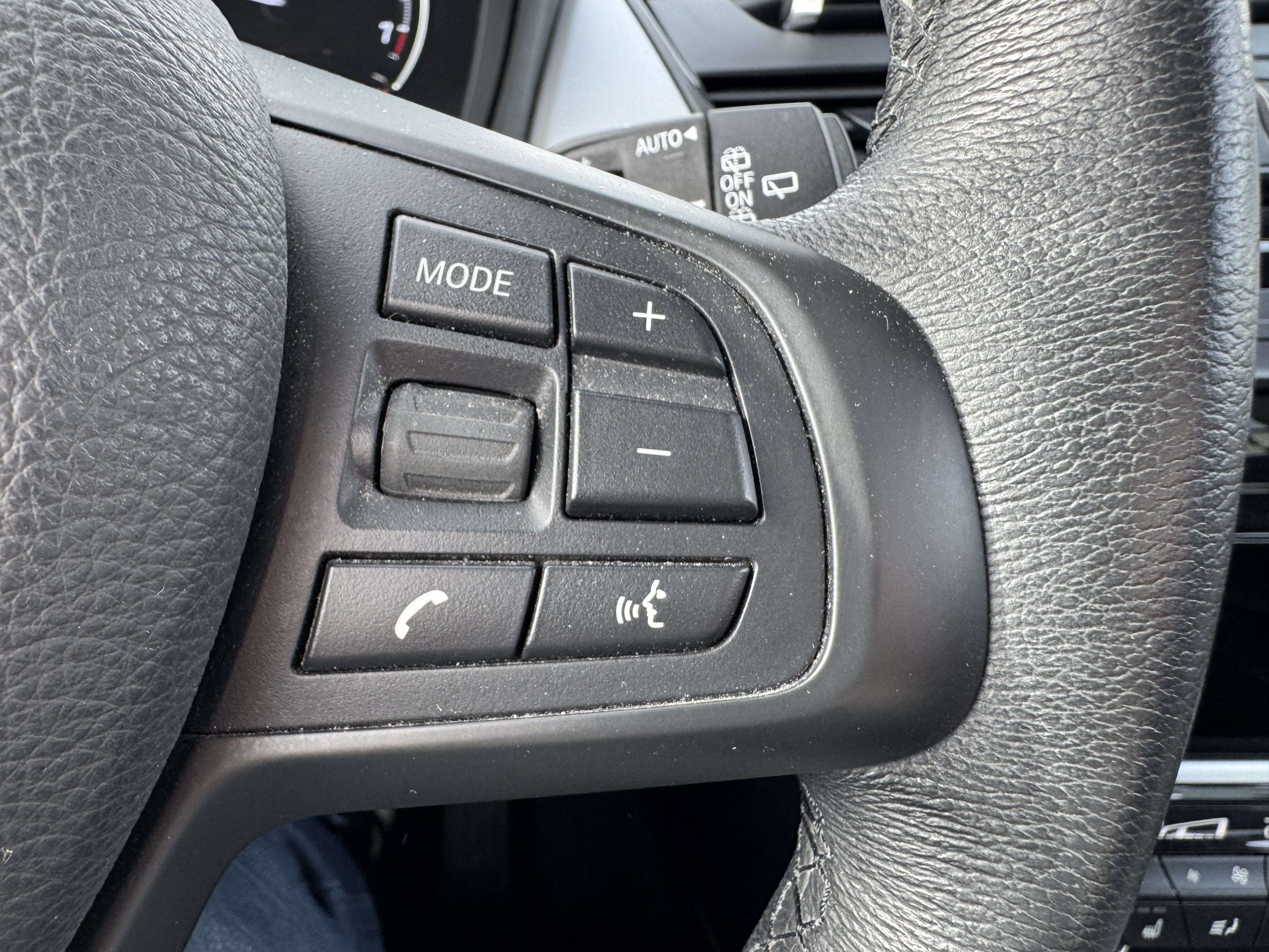 BMW 218 Active Tourer / NAV / PANO / LED / BLUETOOTH