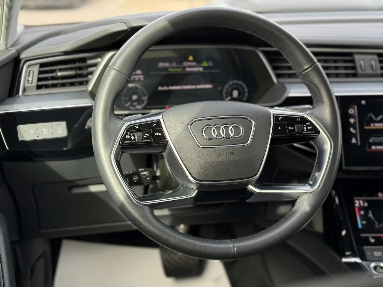 Audi e-tron 50 QUATTRO GPS CAMERA ZETELVER ELEKKOFFR ADAPTCRSE