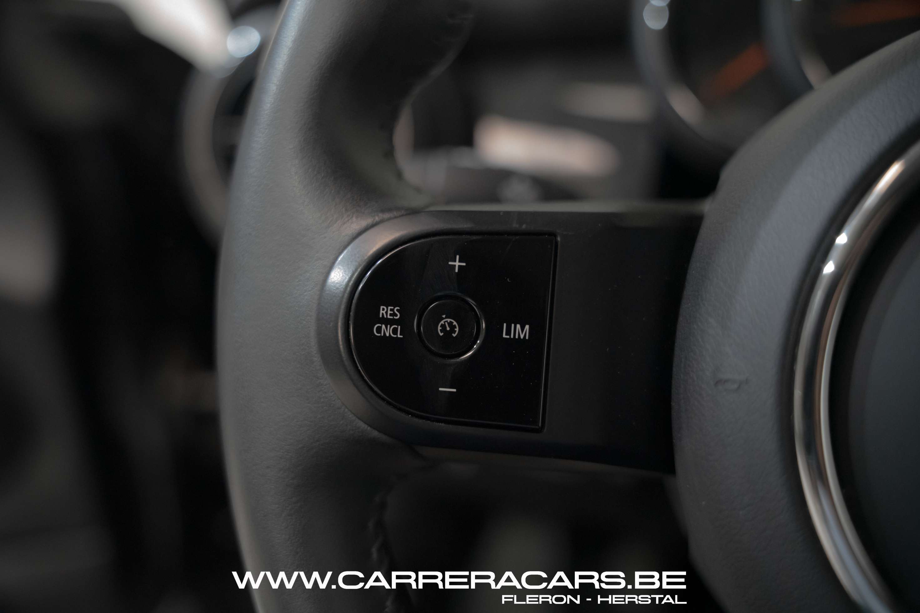 MINI One 1.5 One*|JOHN COOPER WORKS*NAV*LED*CRUISE*GARANTIE