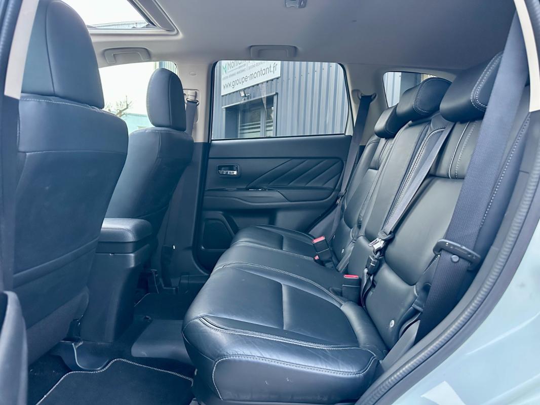 Mitsubishi Outlander 2.0I 200 PHEV Hybride rechargeable Essence Instyle - 2016 75 000 km Garantie