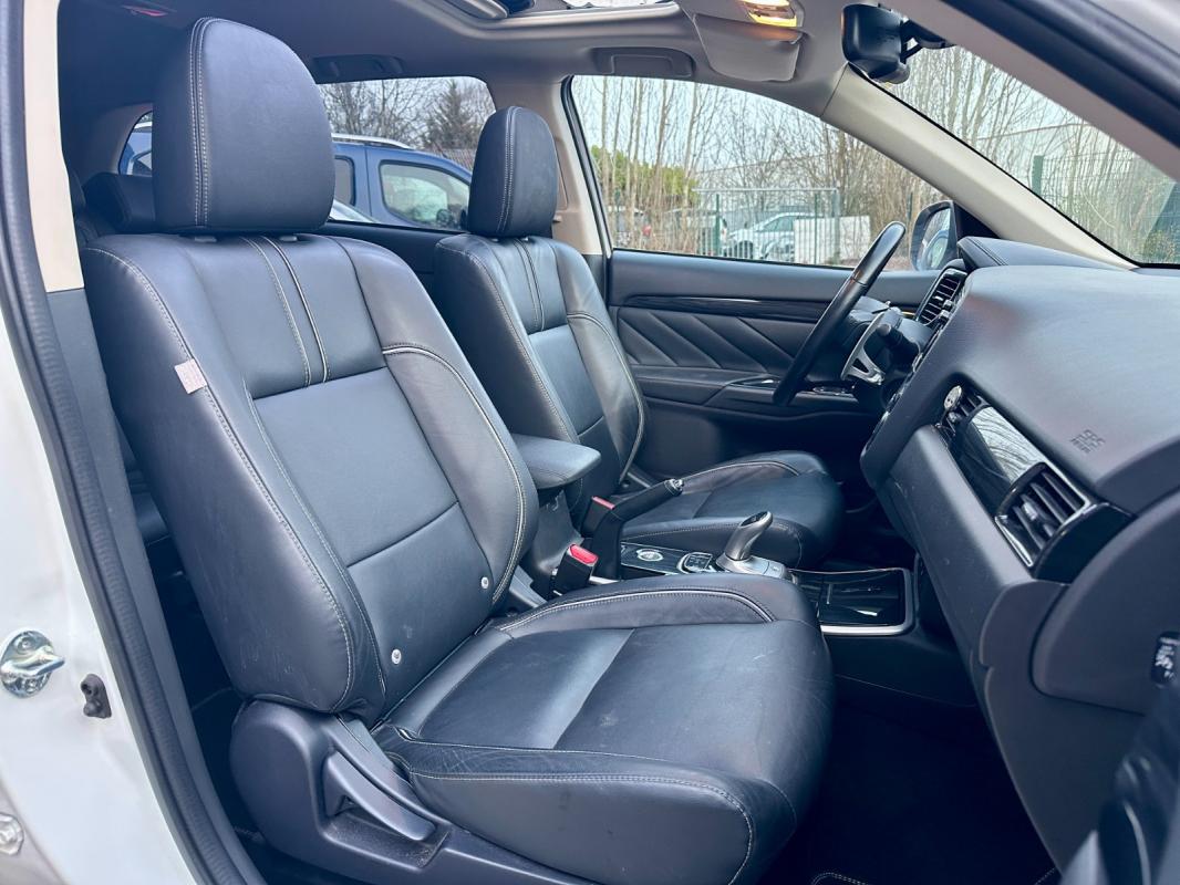 Mitsubishi Outlander 2.0I 200 PHEV Hybride rechargeable Essence Instyle - 2016 75 000 km Garantie