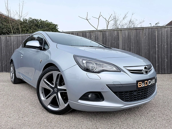Opel Astra GTC 1.4 Turbo OPC-Line 1steHAND/1MAIN