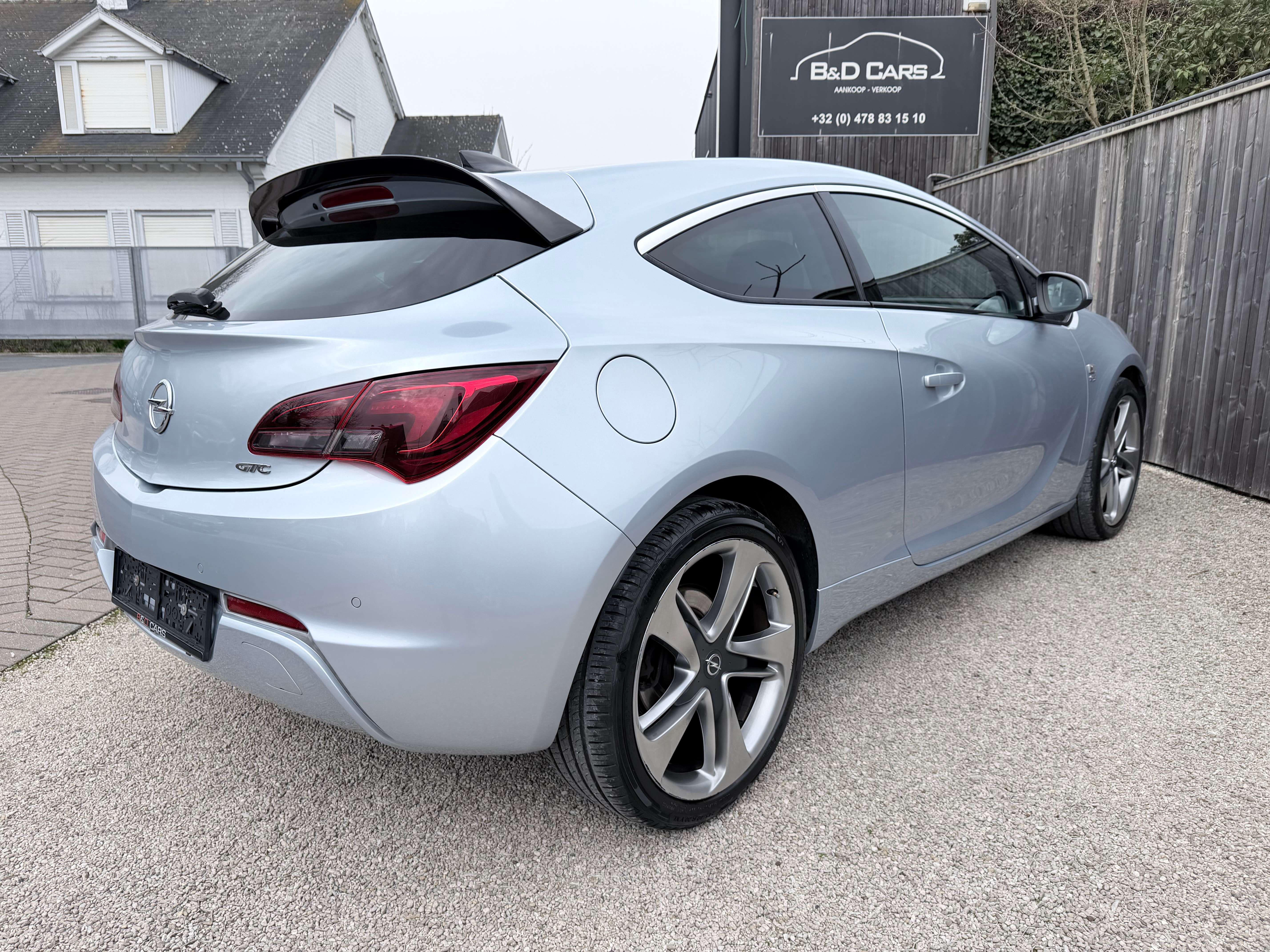 Opel Astra GTC 1.4 Turbo OPC-Line 1steHAND/1MAIN