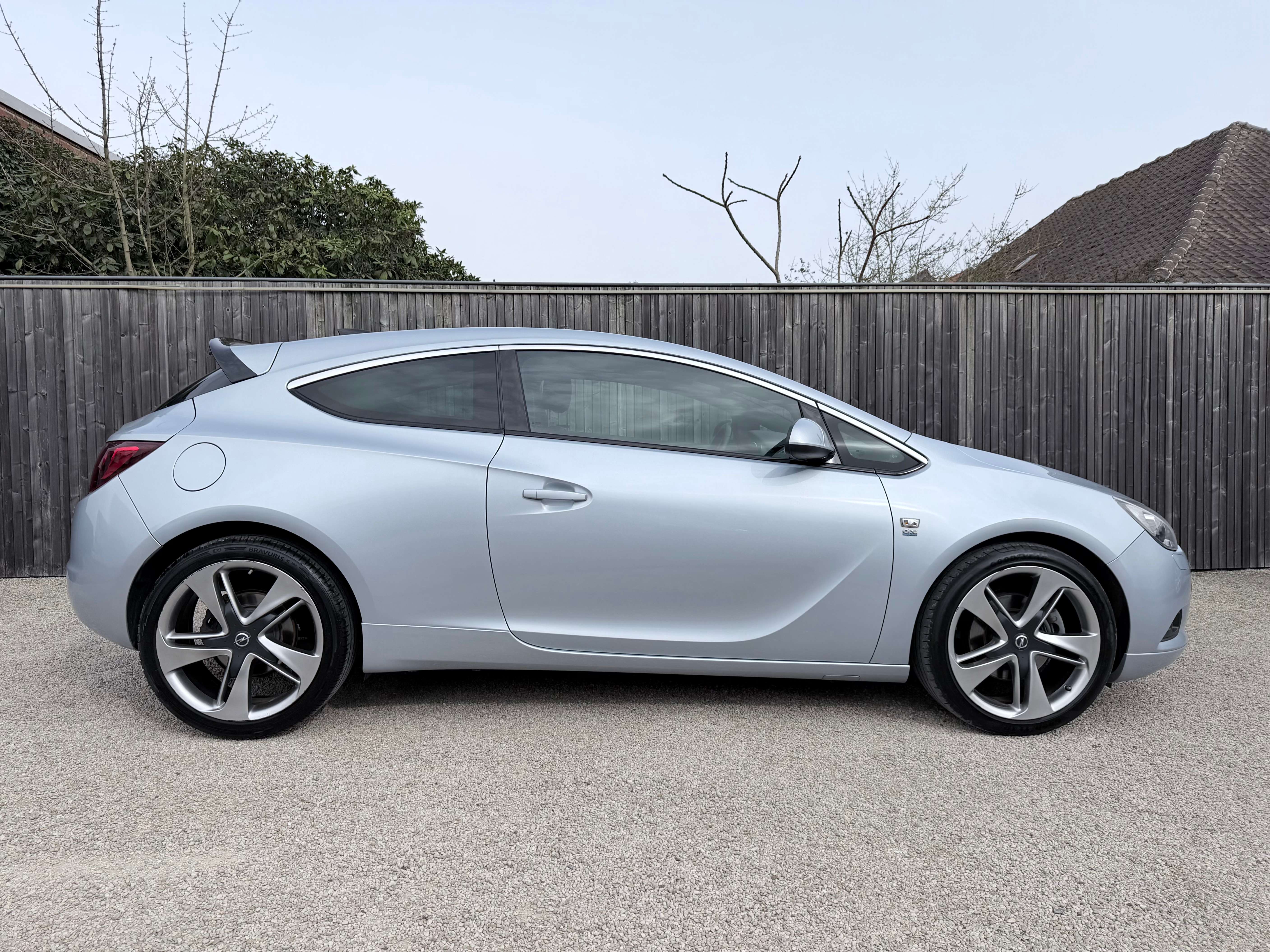 Opel Astra GTC 1.4 Turbo OPC-Line 1steHAND/1MAIN