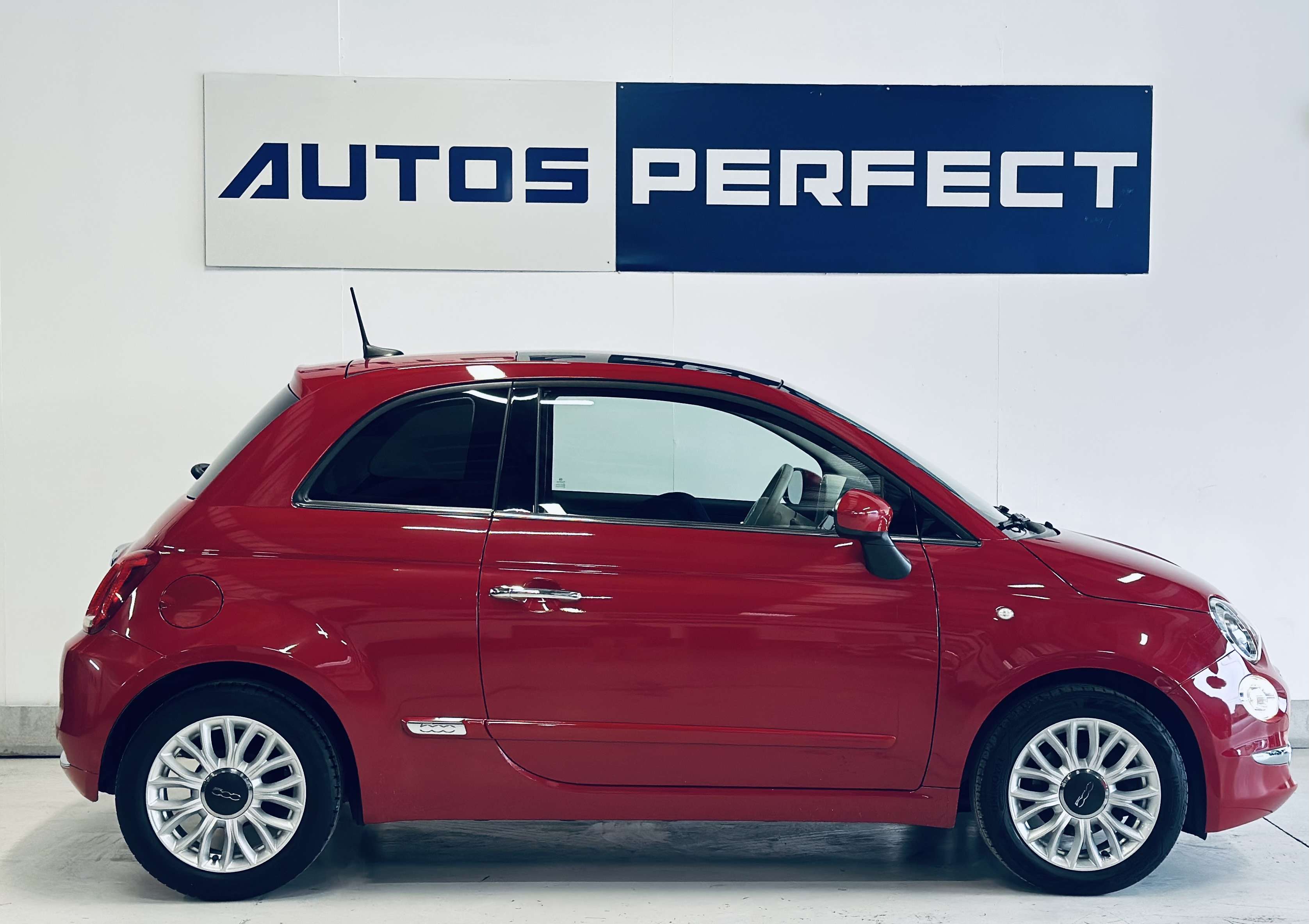 Fiat 500 1.2i TOIT PANO CRUISE CARPLAY 1ER PROPRIETAIRE