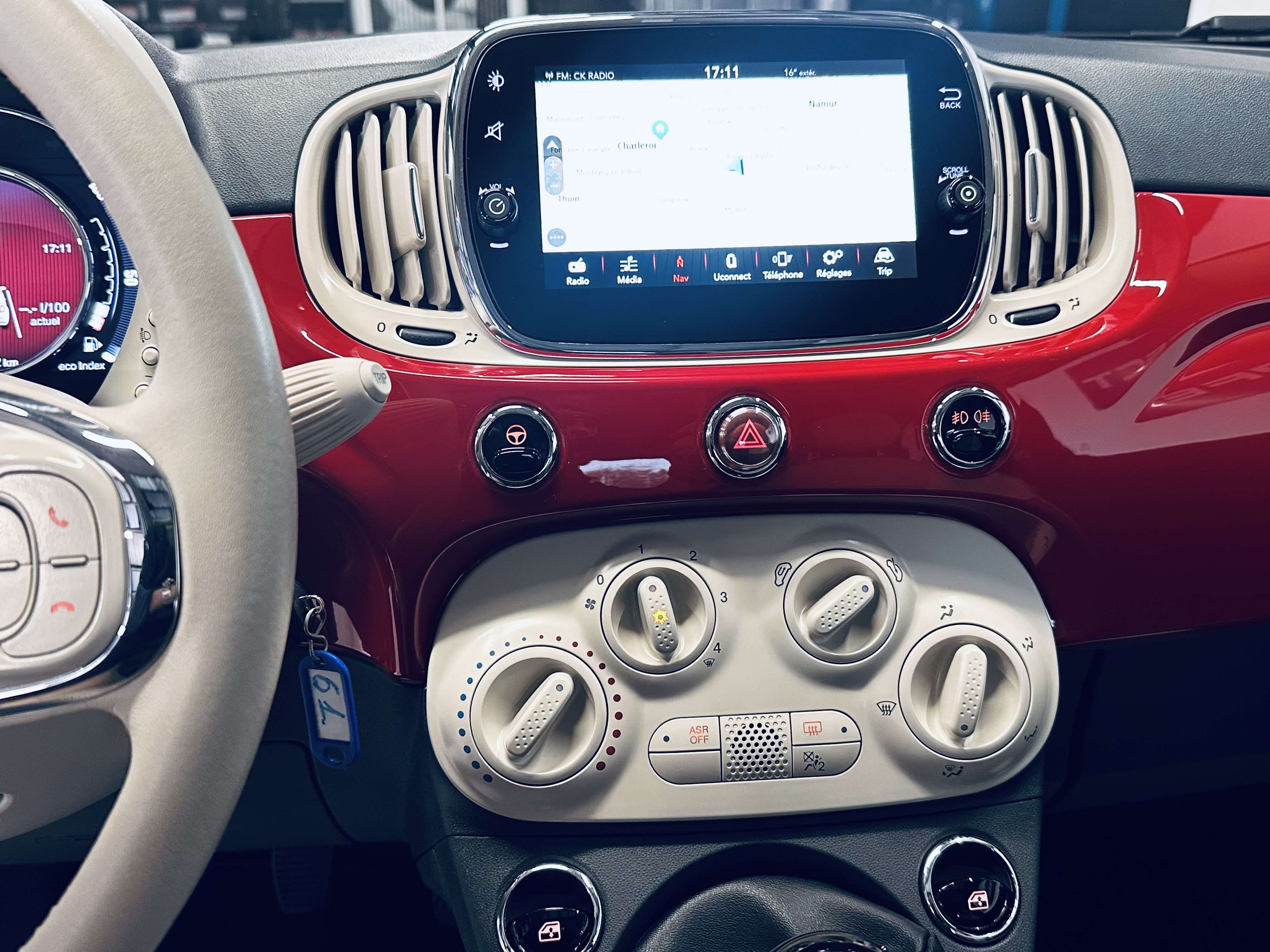 Fiat 500 1.2i TOIT PANO CRUISE CARPLAY 1ER PROPRIETAIRE