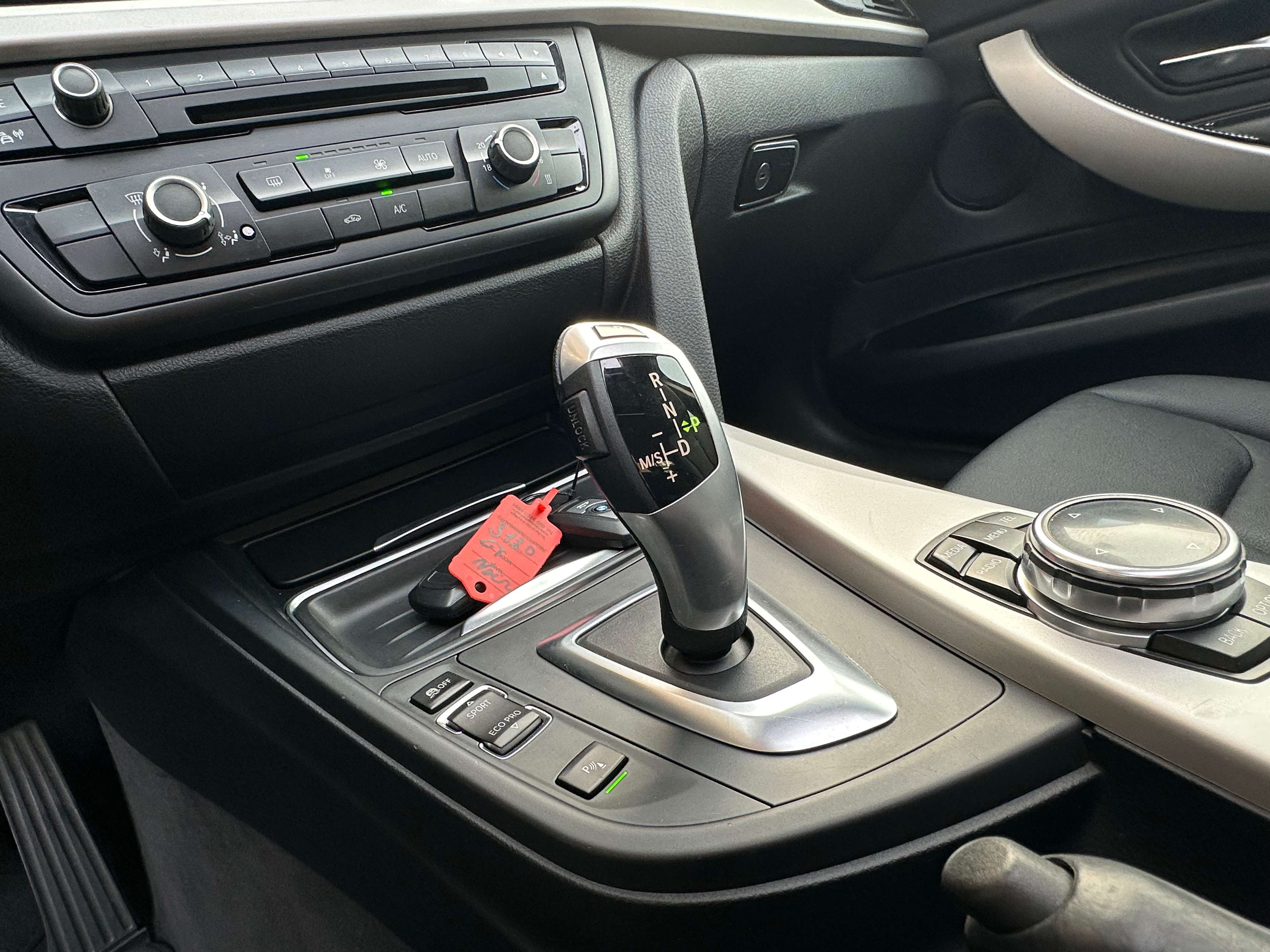 BMW 318 Gran Turismo dA Cuir I Navi pro I Pano I Clim