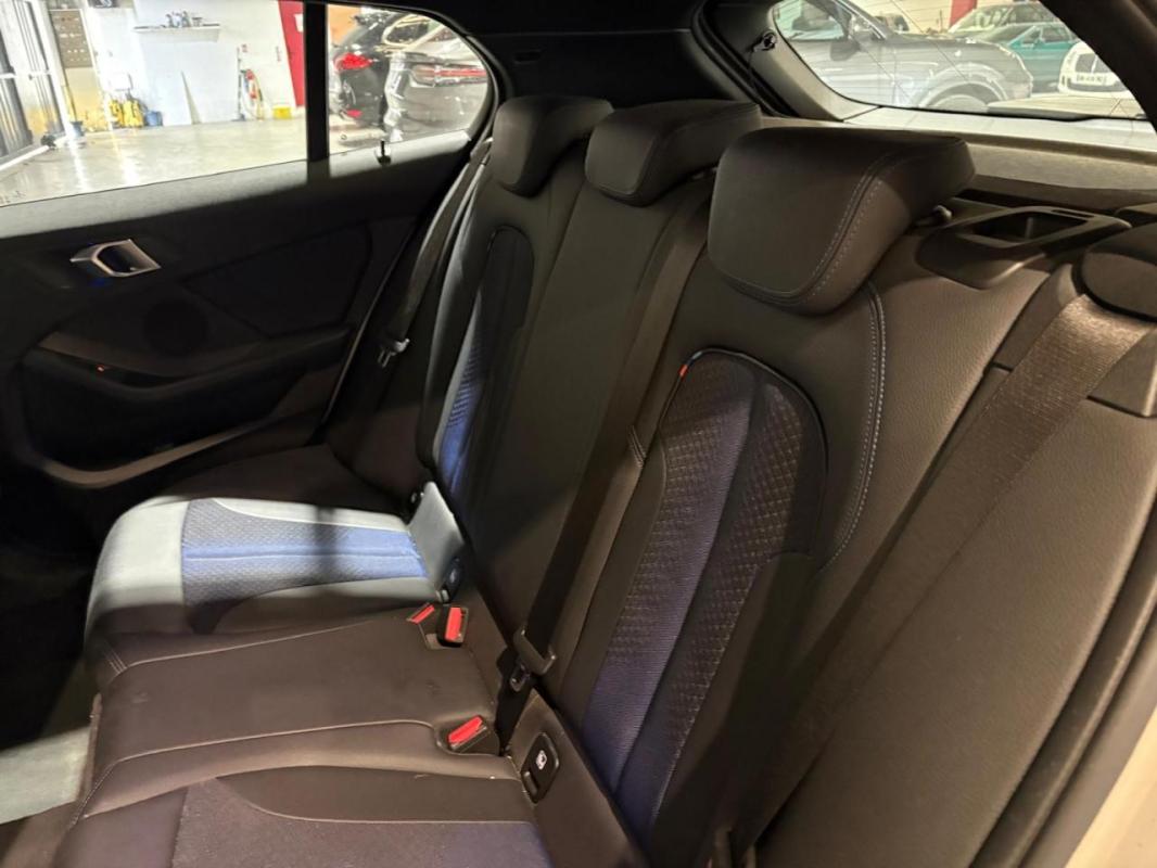 Bmw Serie 1 116d - BV DKG BERLINE F40 M Sport