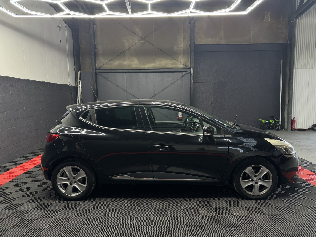 Renault Clio IV TCe 120 Intens EDC
