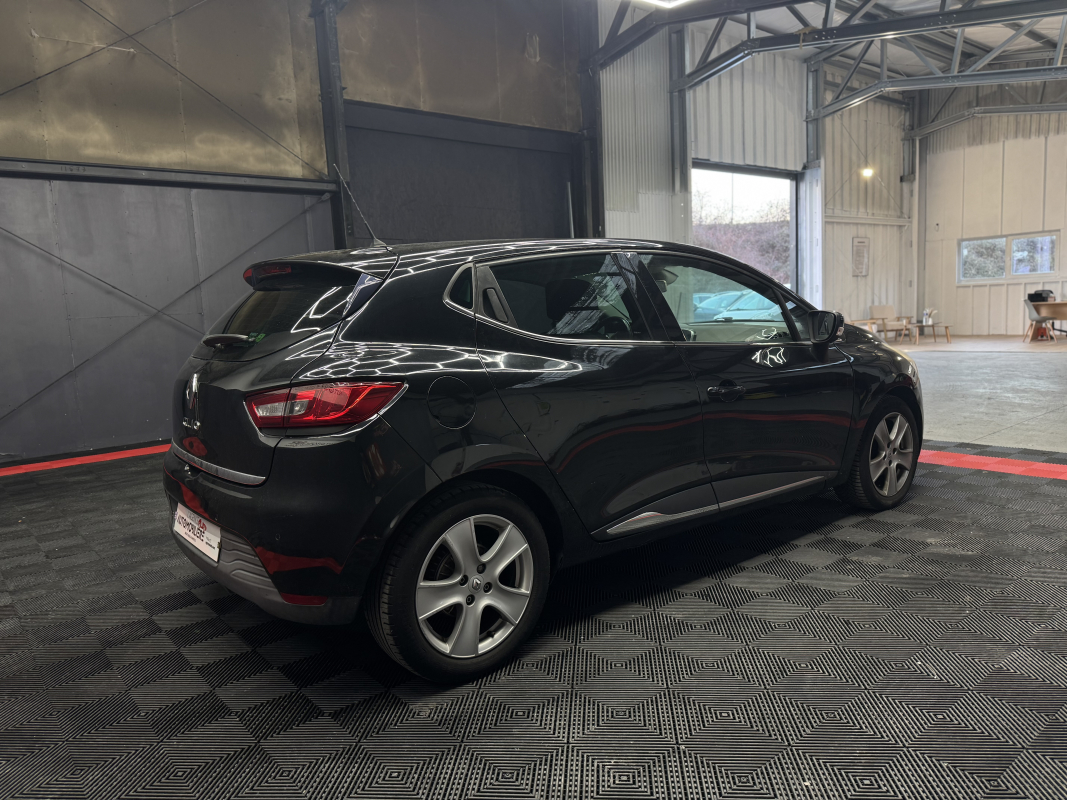 Renault Clio IV TCe 120 Intens EDC
