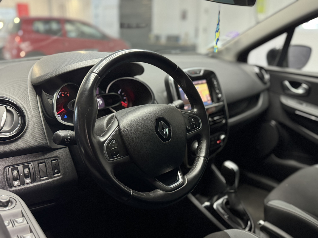 Renault Clio IV TCe 120 Intens EDC