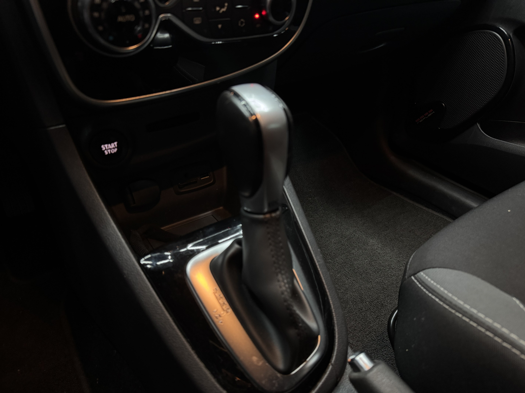 Renault Clio IV TCe 120 Intens EDC