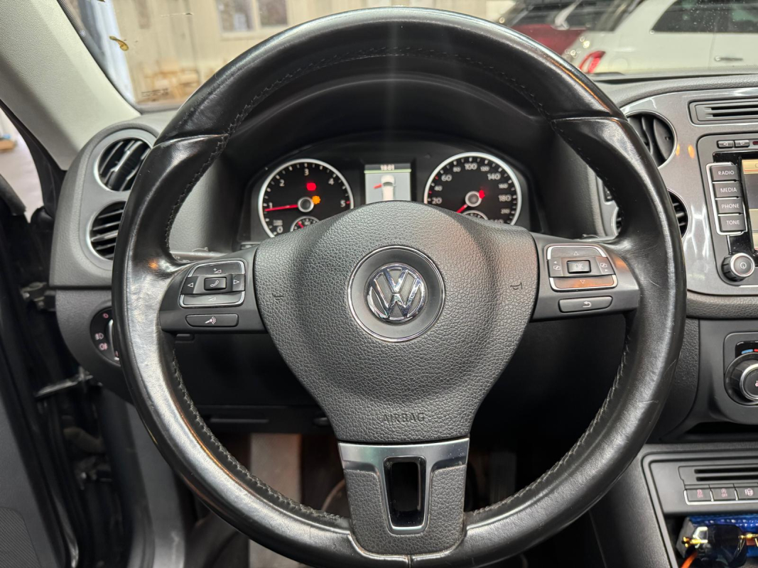 Volkswagen Tiguan 2.0 TDI CARAT 4 MOTION