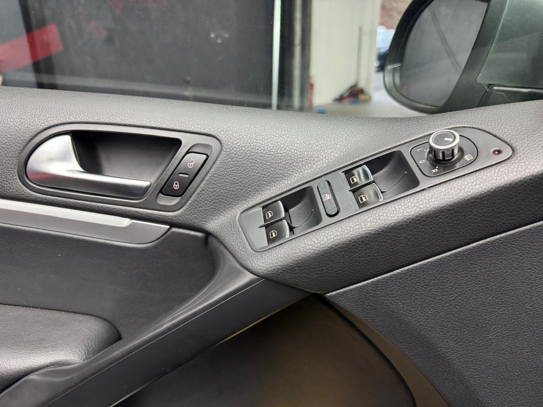 Volkswagen Tiguan 2.0 TDI CARAT 4 MOTION