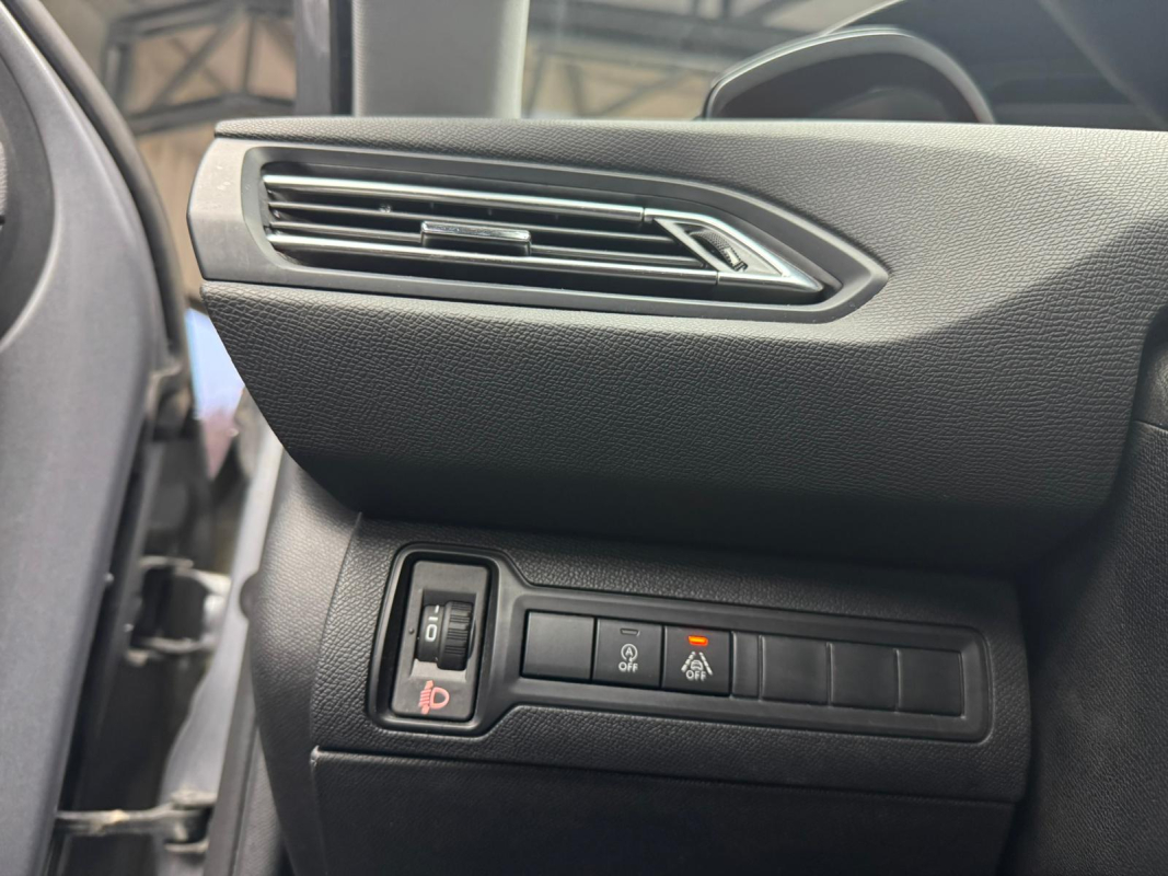 Peugeot 308 1.2 PureTech 130 ALLURE