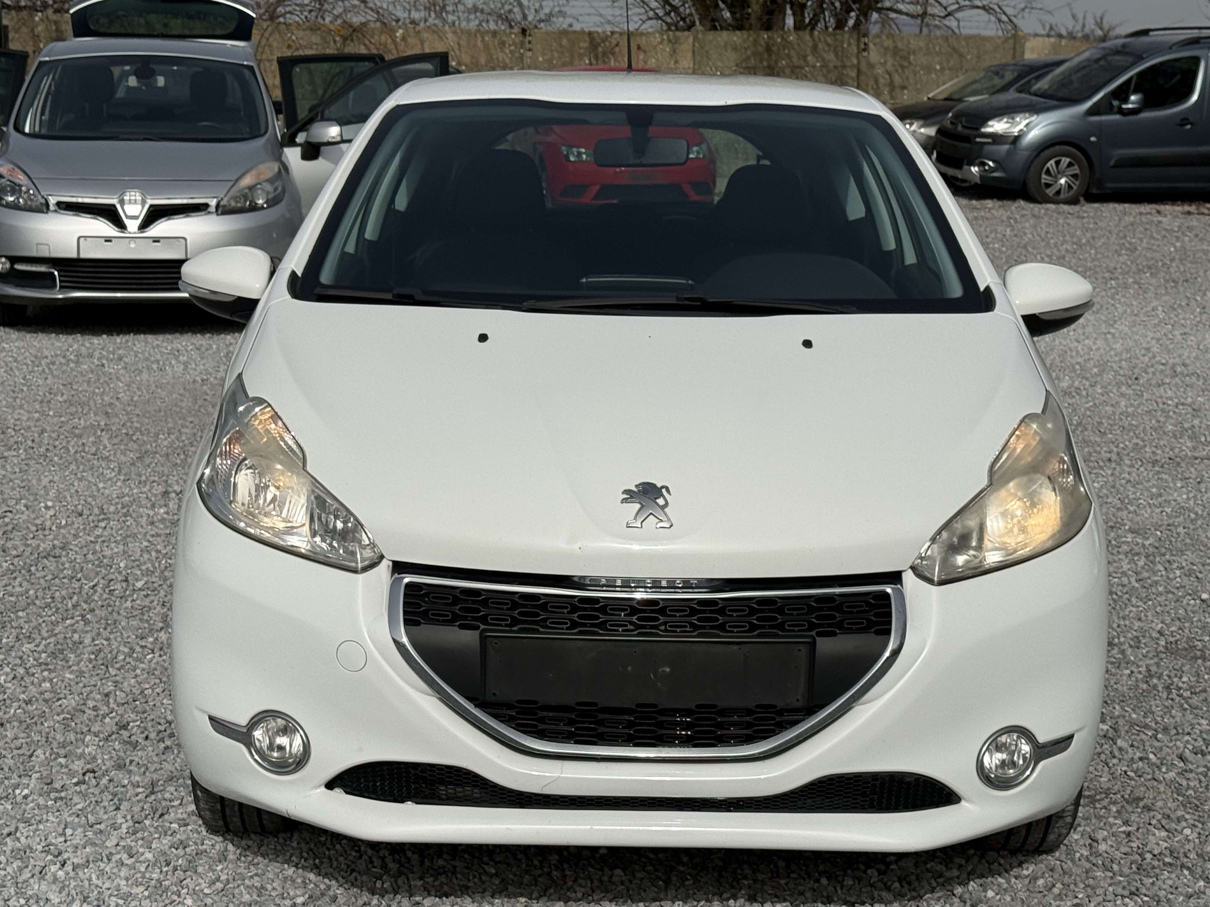 Peugeot 208 208 1.2i  - PRBLM MOTEUR - START