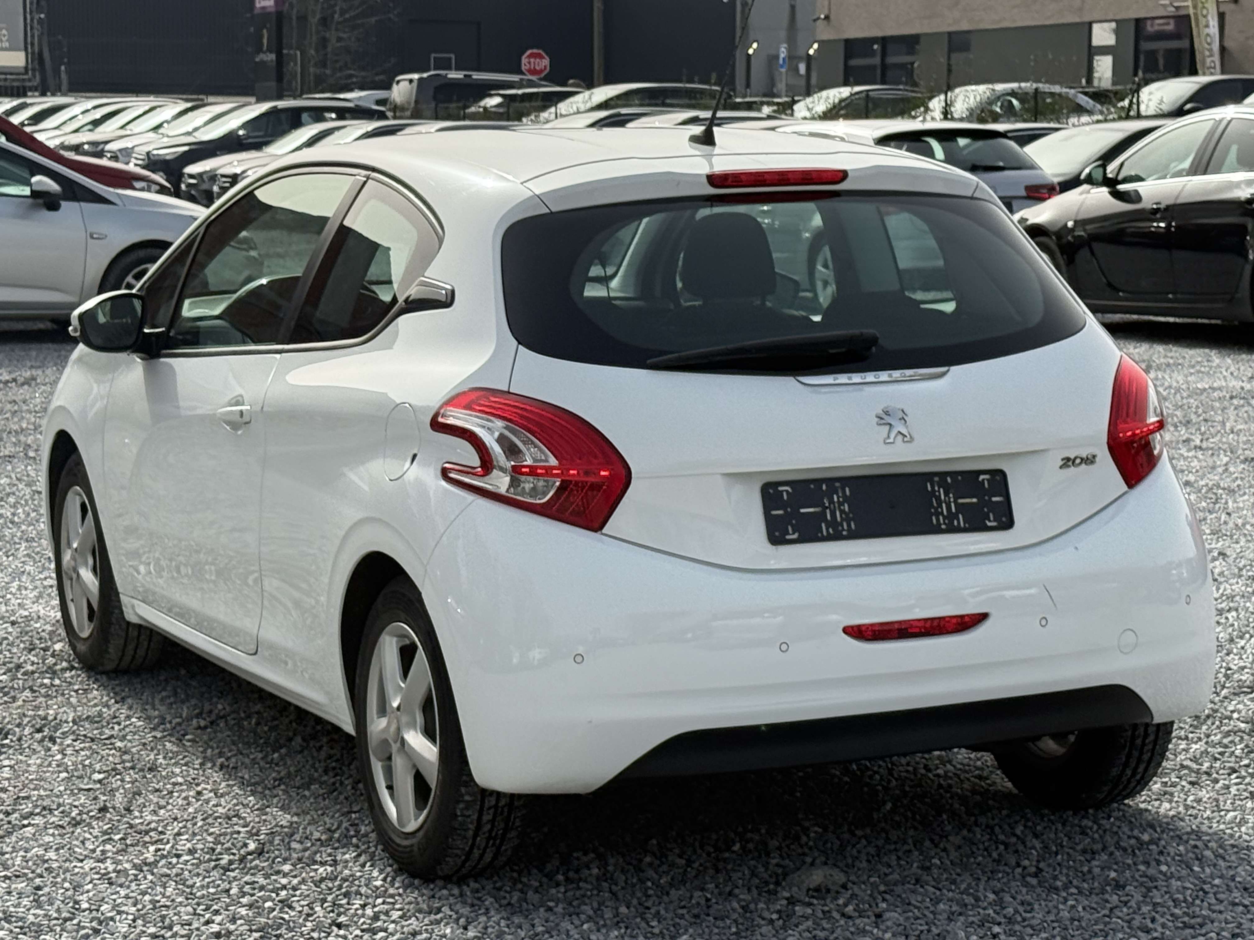 Peugeot 208 208 1.2i  - PRBLM MOTEUR - START