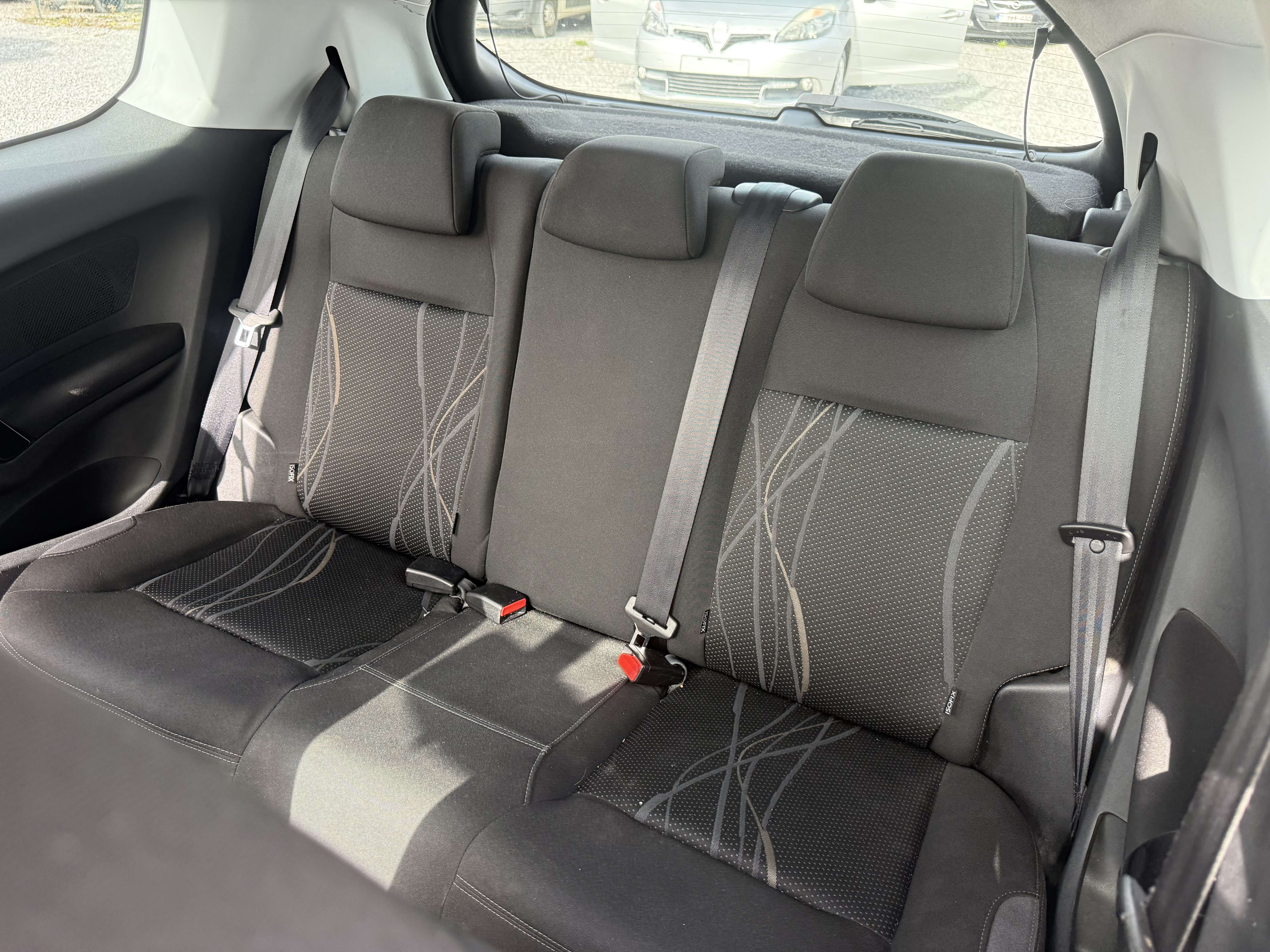 Peugeot 208 208 1.2i  - PRBLM MOTEUR - START