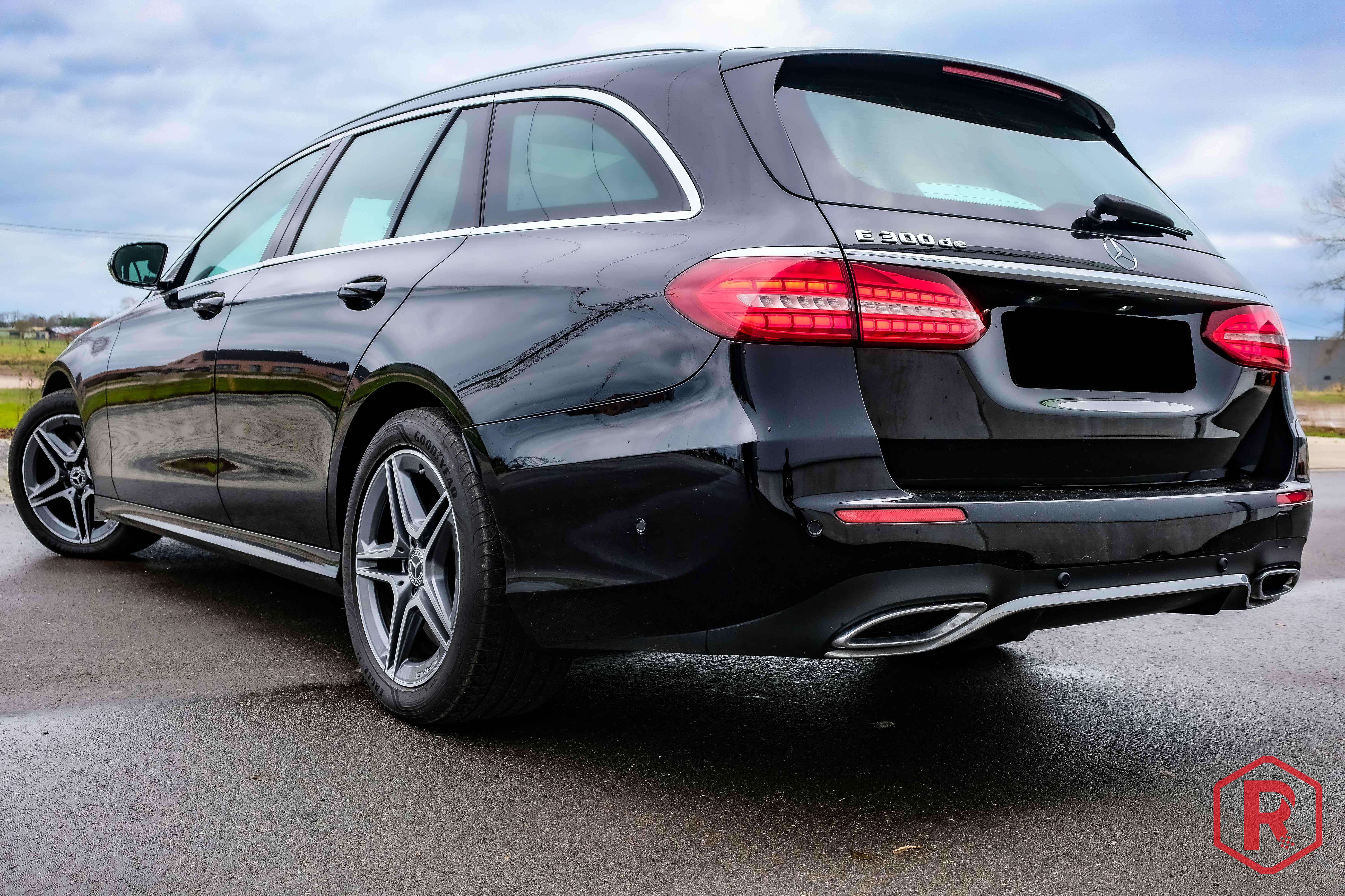 Mercedes-Benz E 300 de Break AMG Pano BTWwagen PHEV