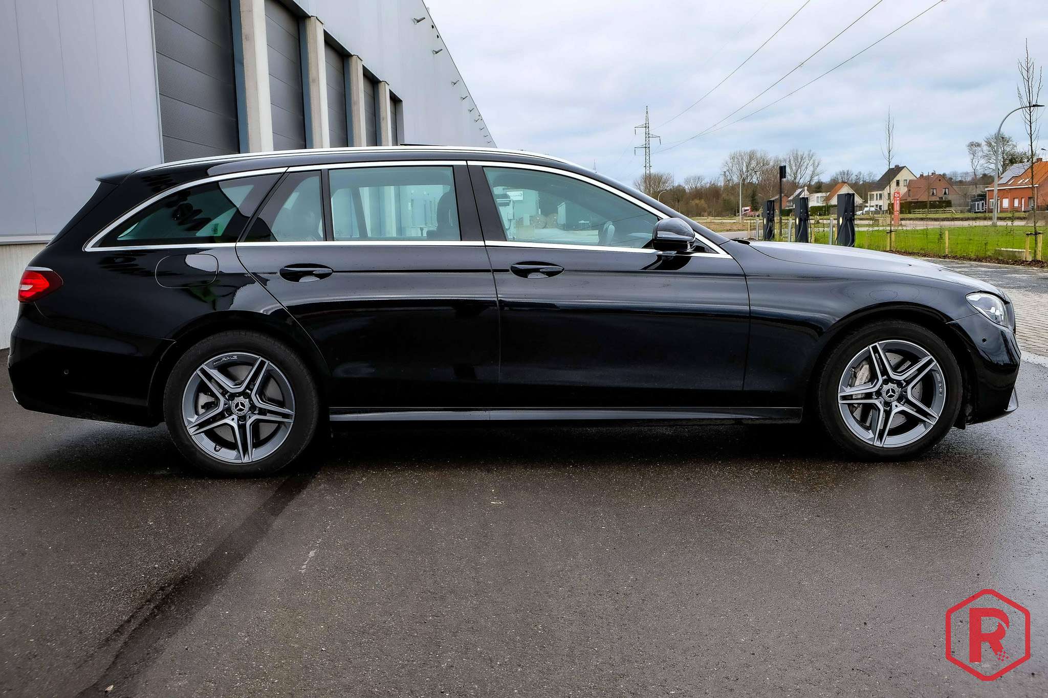 Mercedes-Benz E 300 de Break AMG Pano BTWwagen PHEV