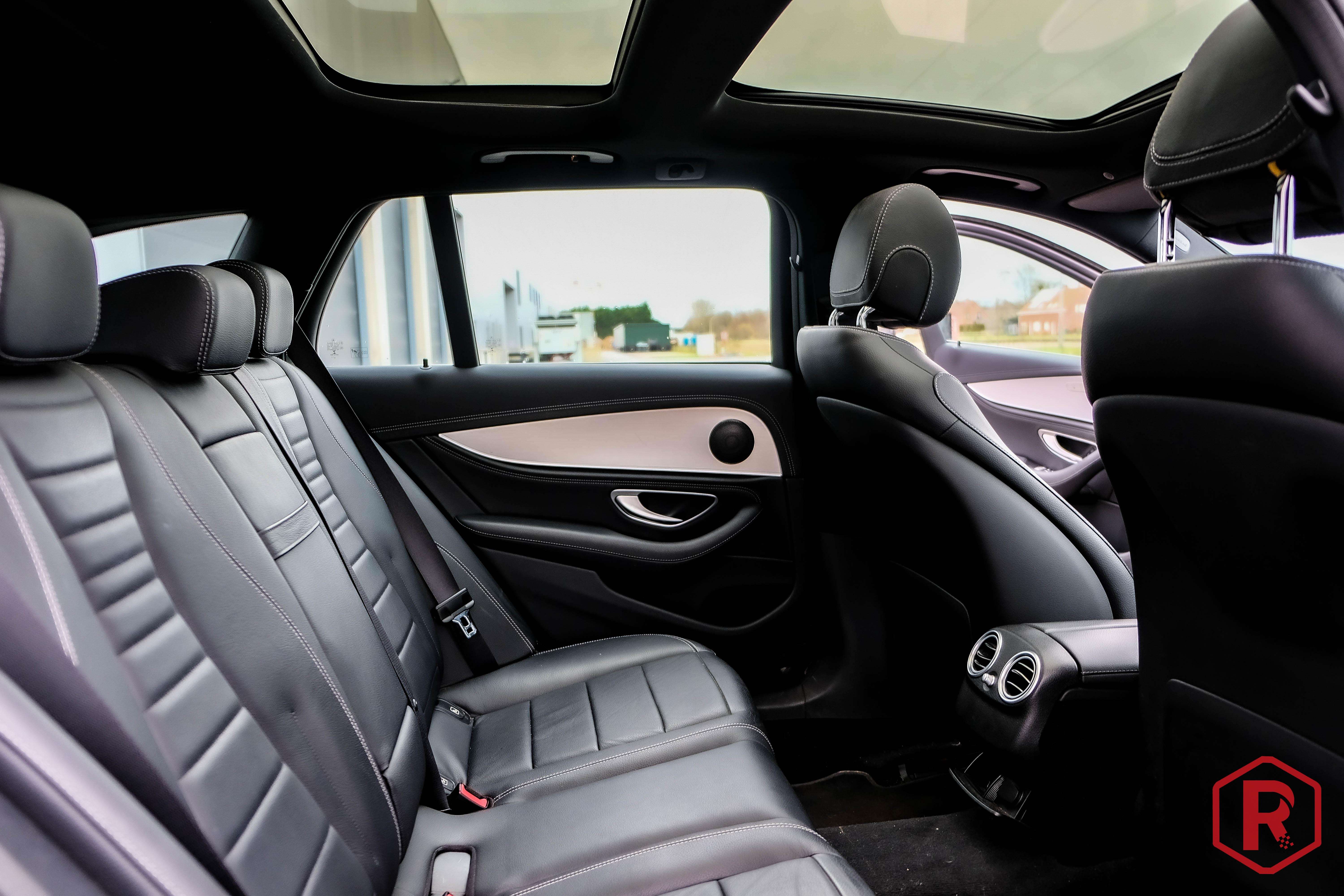 Mercedes-Benz E 300 de Break AMG Pano BTWwagen PHEV