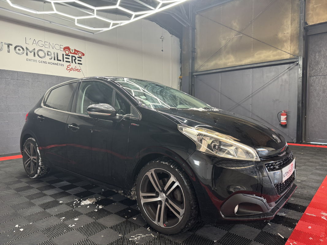 Peugeot 208 110 GT LINE