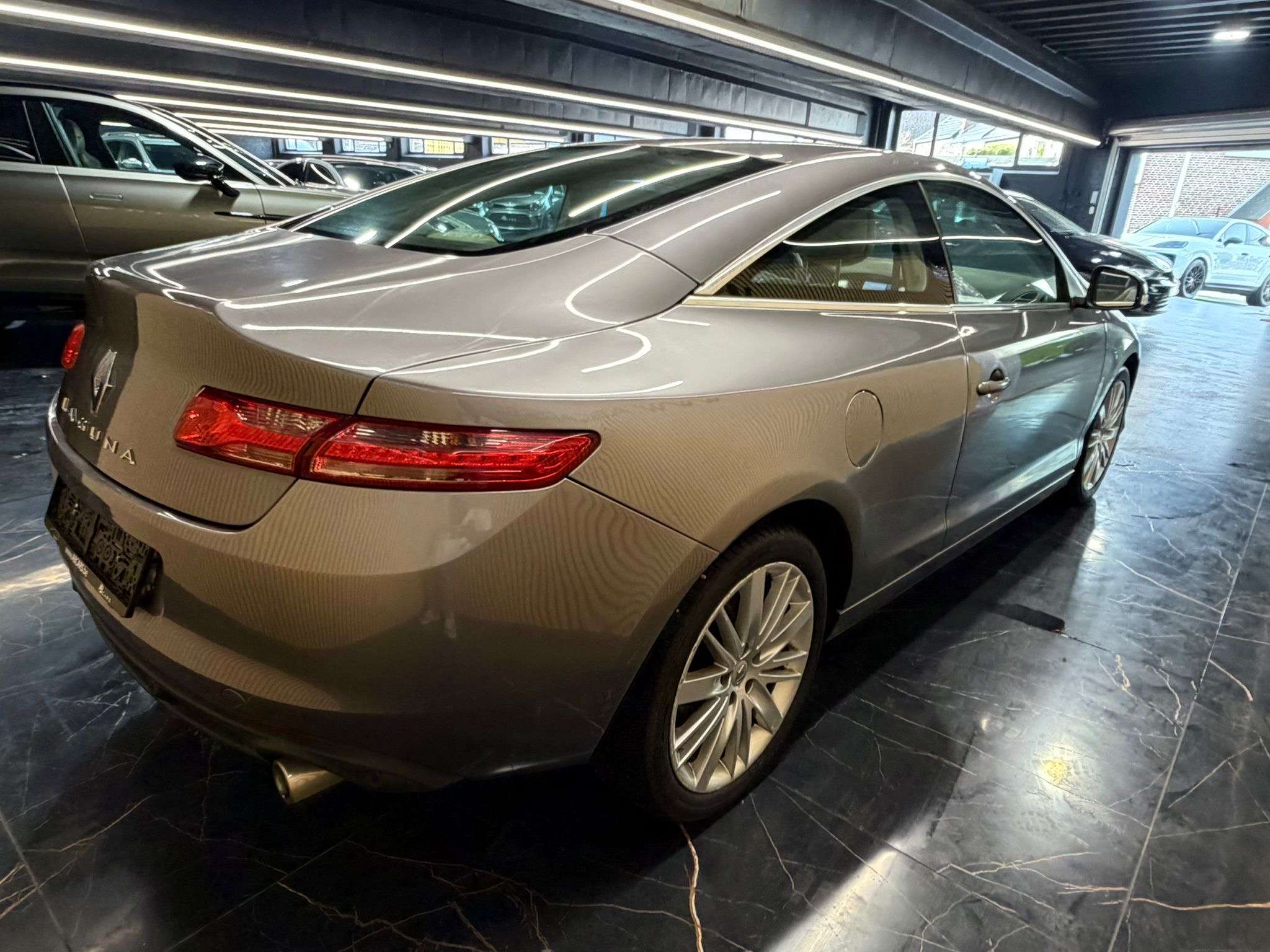 Renault Laguna Coupé 2.0 dCi * GARANTIE 12 MOIS * FULL OPTIONS *