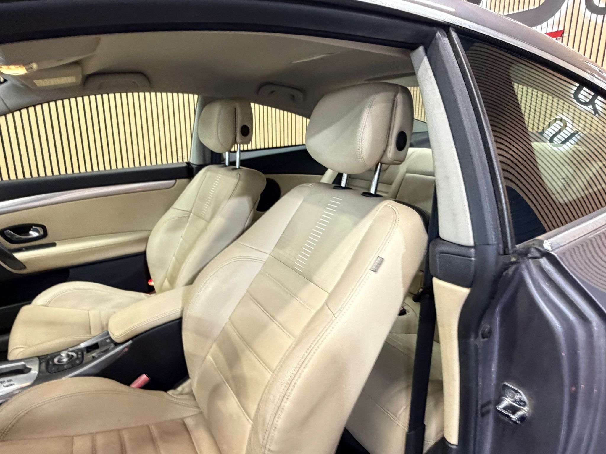 Renault Laguna Coupé 2.0 dCi * GARANTIE 12 MOIS * FULL OPTIONS *
