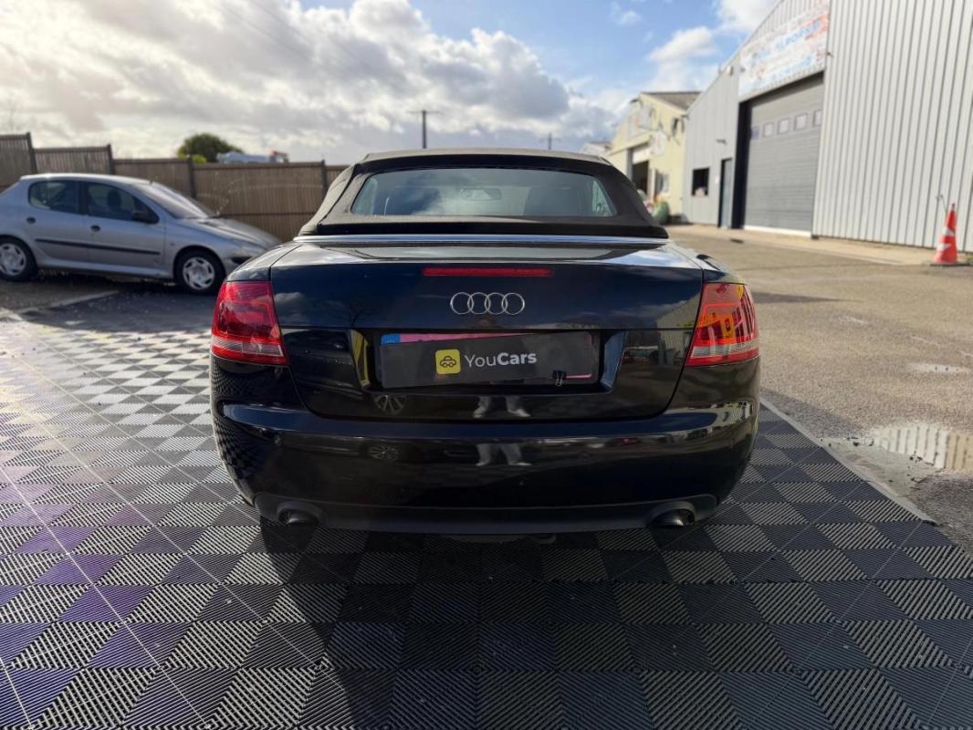 Audi A4 2.0 TDI 140 S-LINE CABRIOLET - BOITE AUTO SIEGES CHAUFFANTS