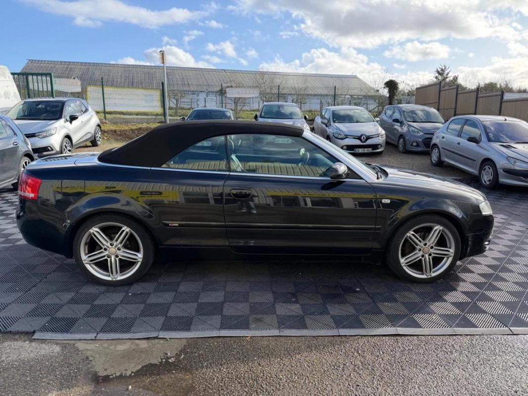 Audi A4 2.0 TDI 140 S-LINE CABRIOLET - BOITE AUTO SIEGES CHAUFFANTS