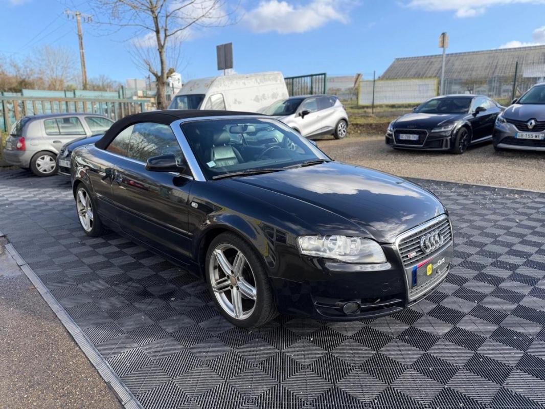 Audi A4 2.0 TDI 140 S-LINE CABRIOLET - BOITE AUTO SIEGES CHAUFFANTS