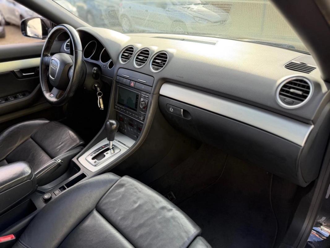 Audi A4 2.0 TDI 140 S-LINE CABRIOLET - BOITE AUTO SIEGES CHAUFFANTS