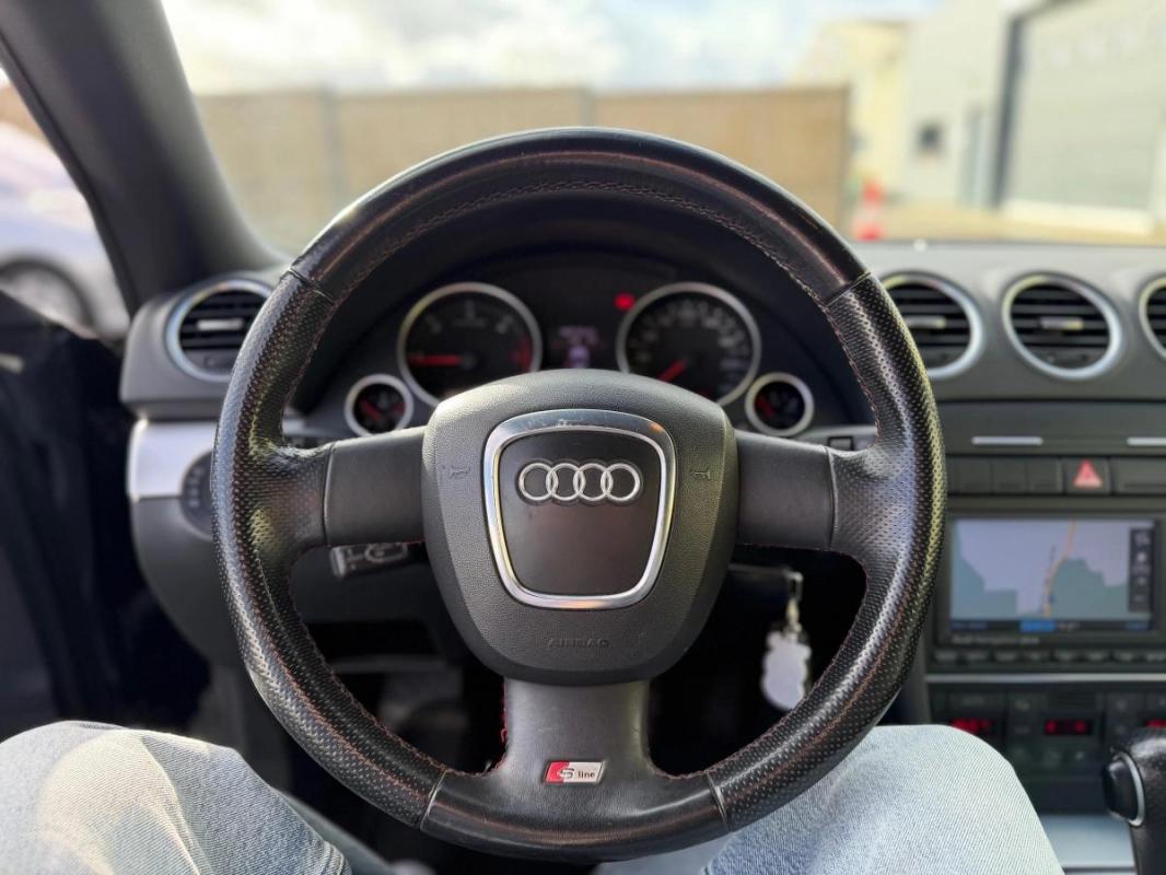 Audi A4 2.0 TDI 140 S-LINE CABRIOLET - BOITE AUTO SIEGES CHAUFFANTS