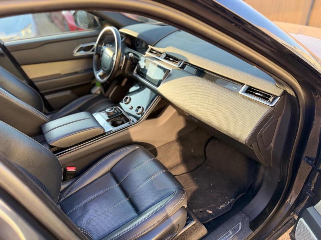 Land Rover Range Rover Velar 2.0 D240 R-DYNAMIC 4WD - TOIT OUVRANT MERIDIAN ATTELAGE