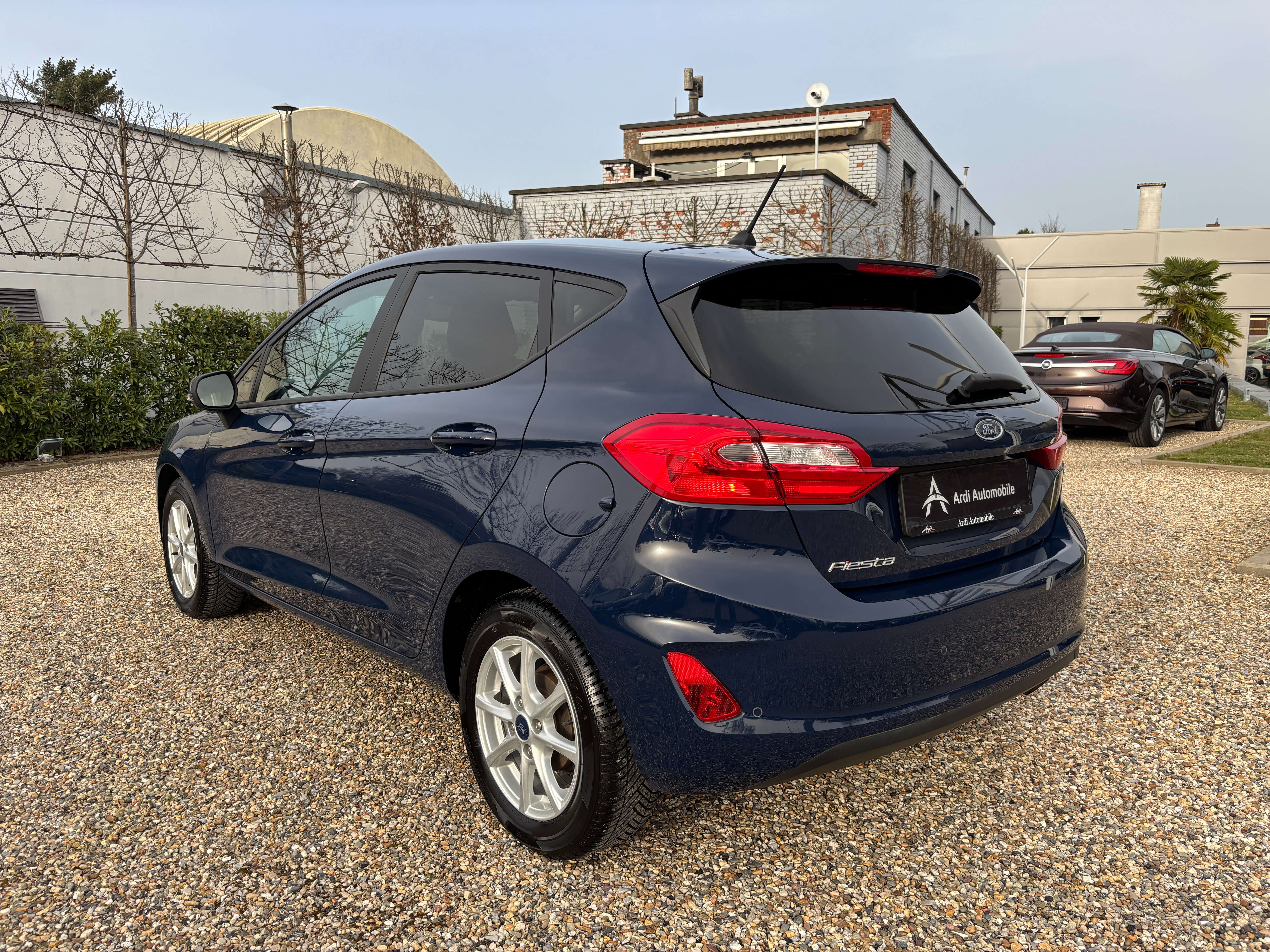 Ford Fiesta 1.1i *LANE ASSIST*BLUETOOTH*CAPTEUR AR*GARANTIE*