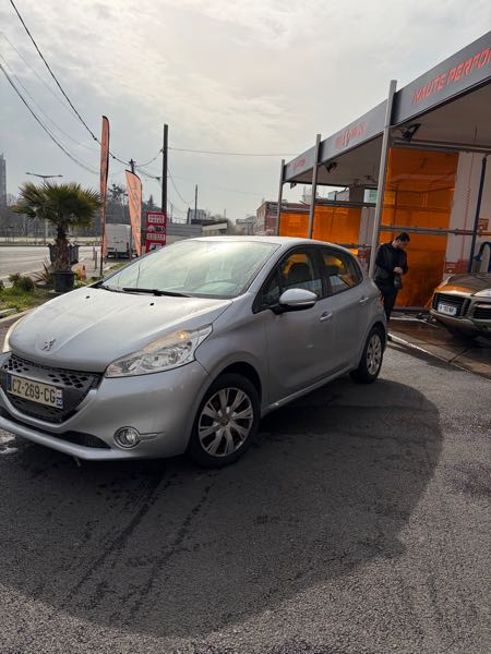 Peugeot 208 1.4 E-HDI FAP 68 ACTIVE BLUE LION BMP5 5P