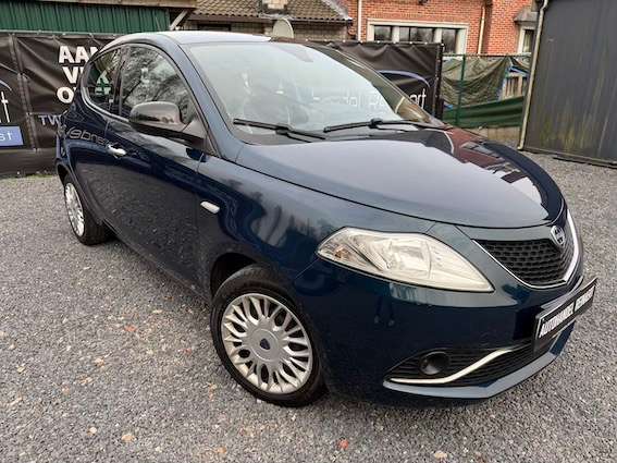 Lancia Ypsilon Ypsilon 1.2i Fire Evo Platinium, Ac + 12m Garantie