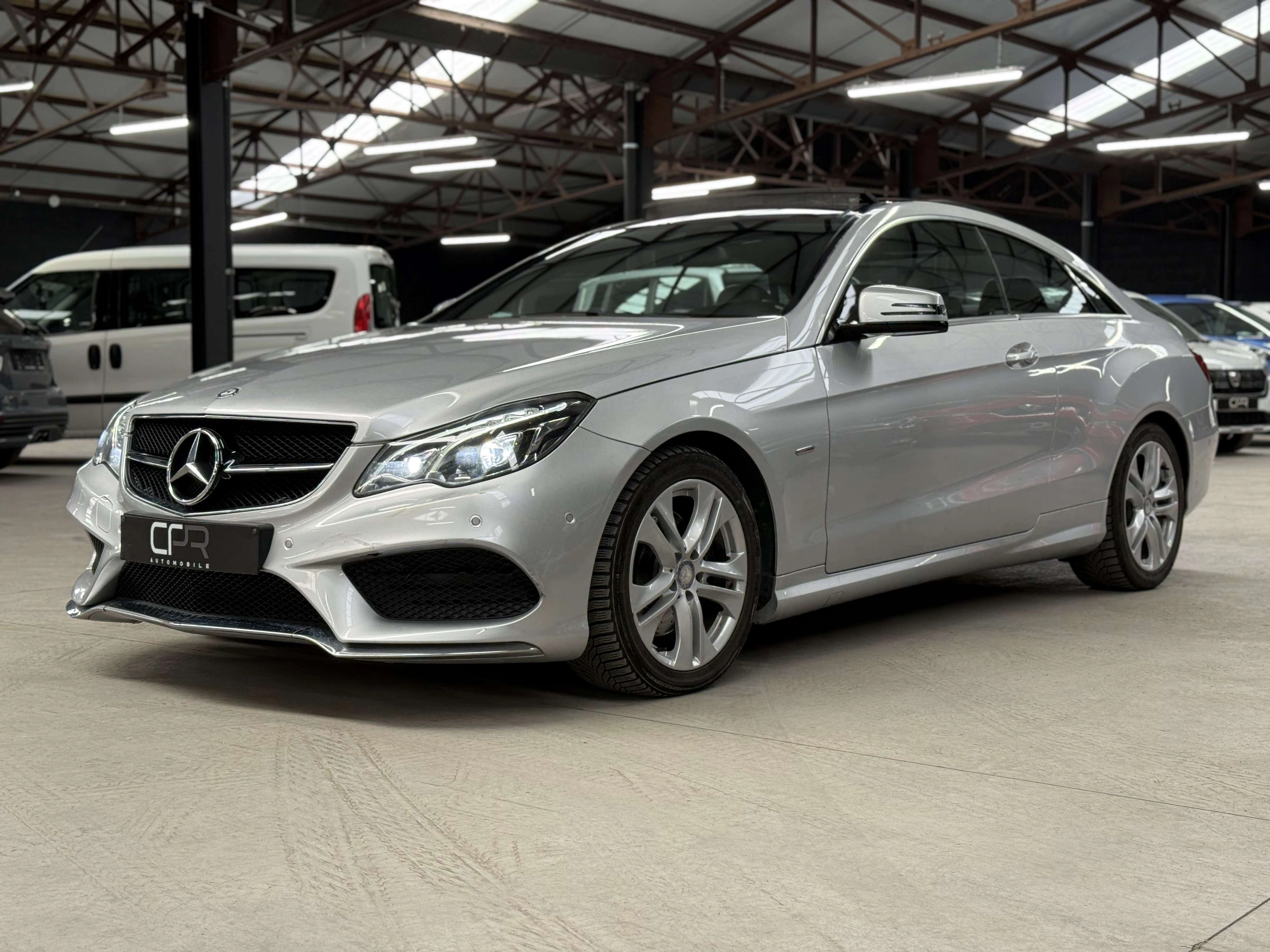 Mercedes-Benz E 220 d * PACK AMG * TOIT PANO * LED * RADAR * SIEGE CH
